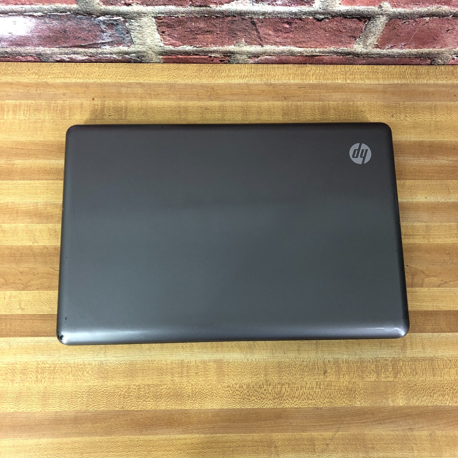 HP 2000-369wm Retro Gaming Laptop Computer AMD 1.65GHz 4GB RAM (Windows7 Pro)