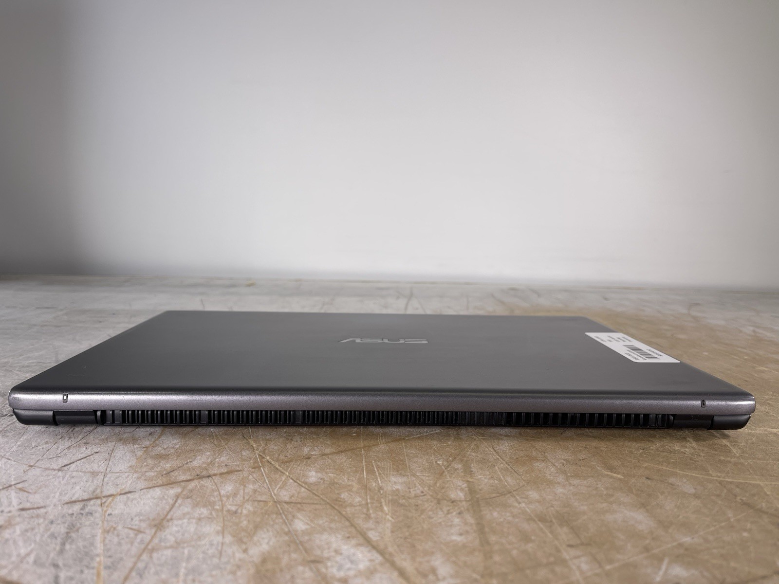 ASUS VIVOBOOK F512J i3-1005G1 @ 1.20 GHz, 12GB RAM, NO HDD/OS – (FOR PARTS)
