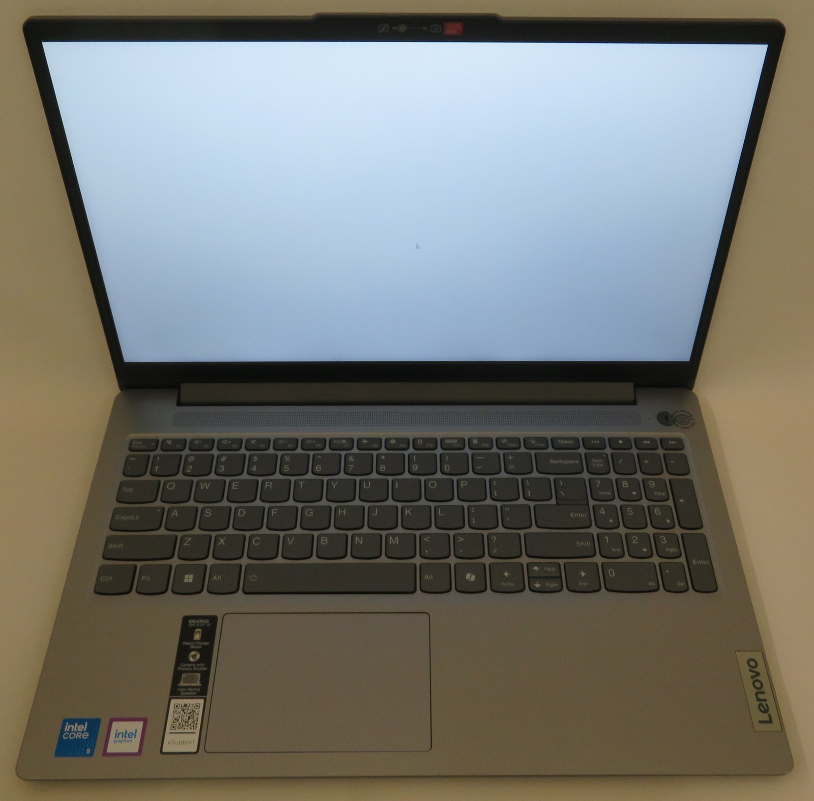 Lenovo IdeaPad Slim 3 15IRU9 CORE 5 120U 1.4GHz 8GB RAM 256GB Windows 11