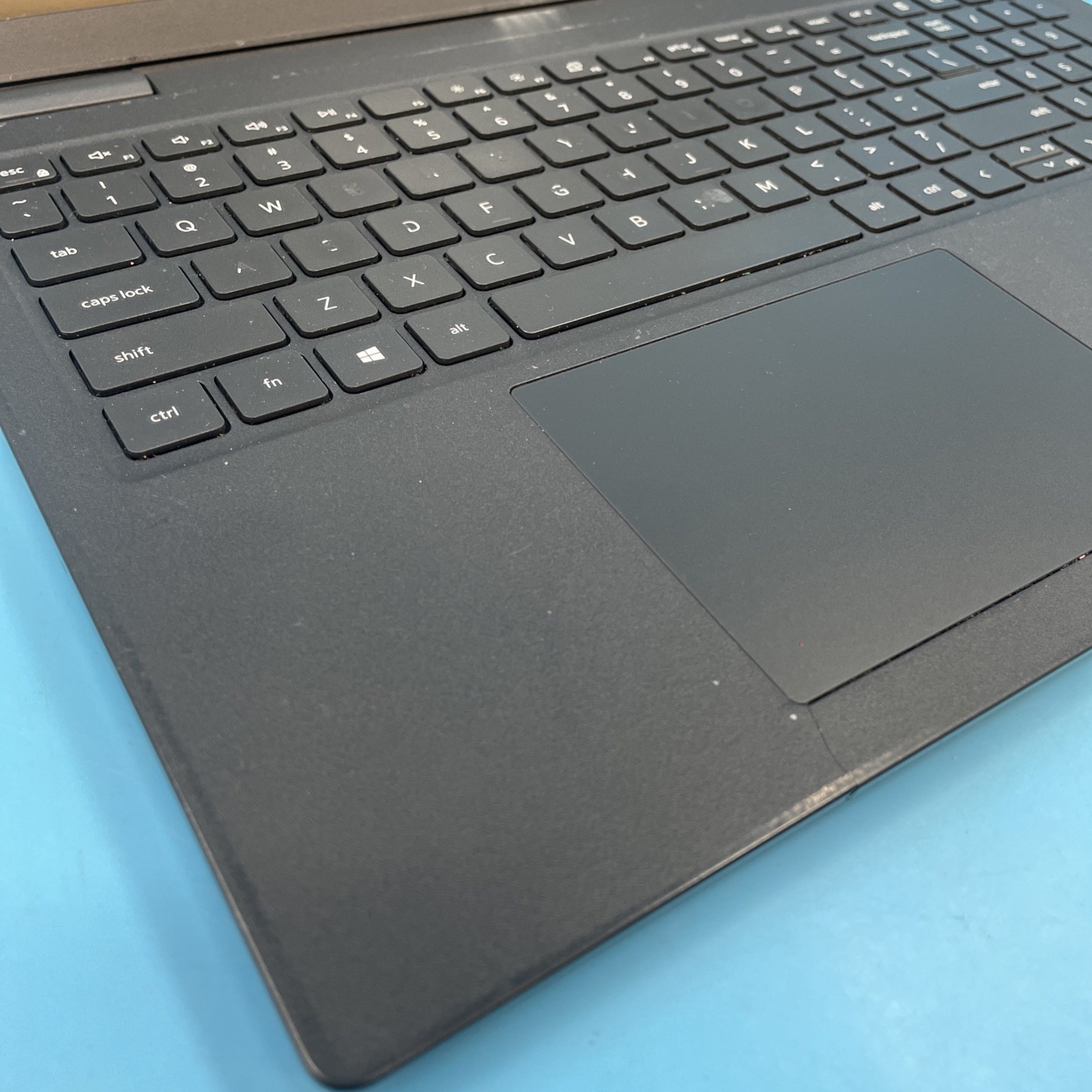 Dell Latitude 3520 | i5-1135G7 | 8GB RAM | 256GB SSD | WIN 11 PRO | 71% BATT