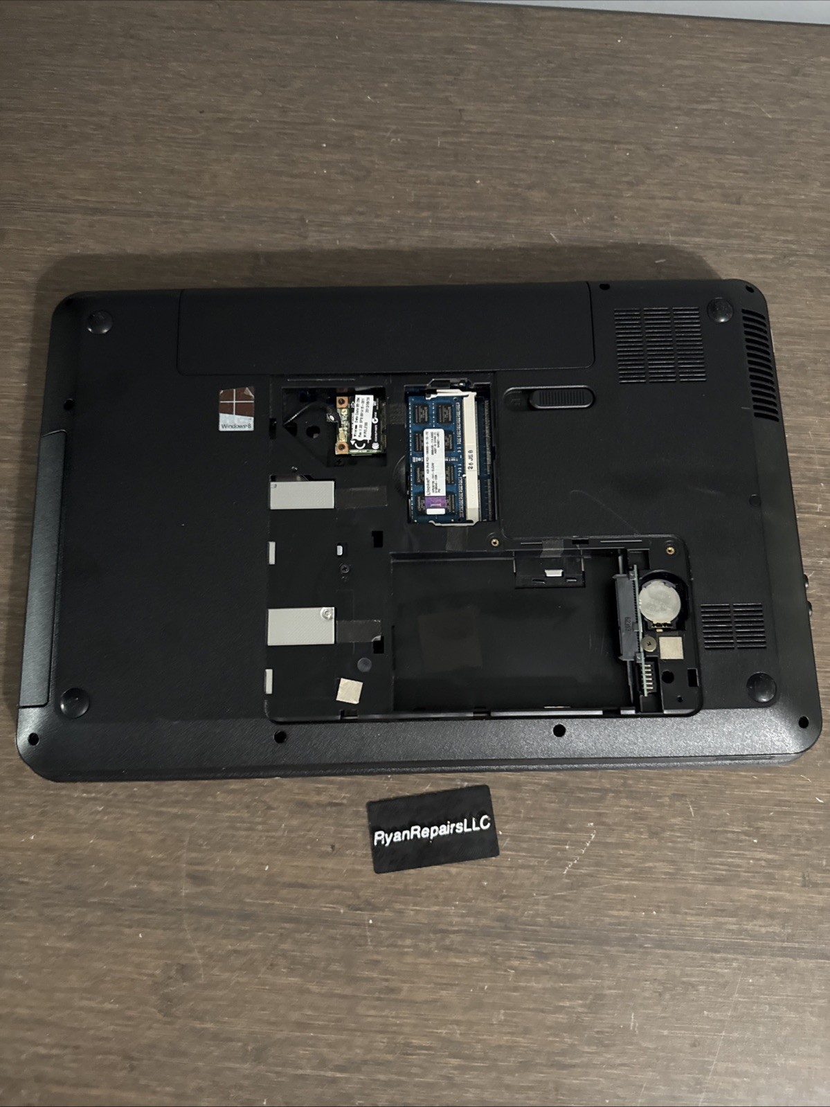 HP Pavilion dv2000 4gb ram NO HDD – Parts or repair