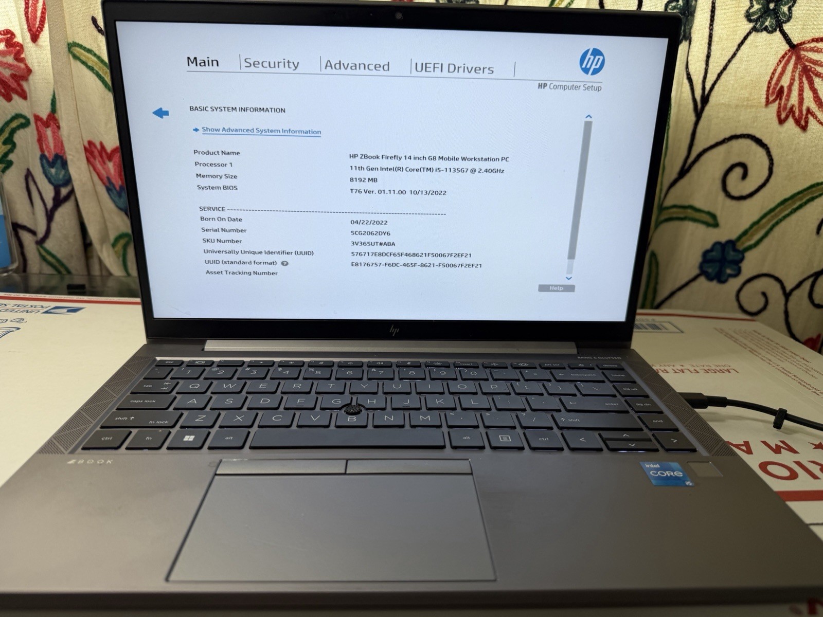 HP ZBook Firefly 14 G8 14″ i5-1135G7 2.40GHz,8 GB RAM ,256 GB SSD)laptop