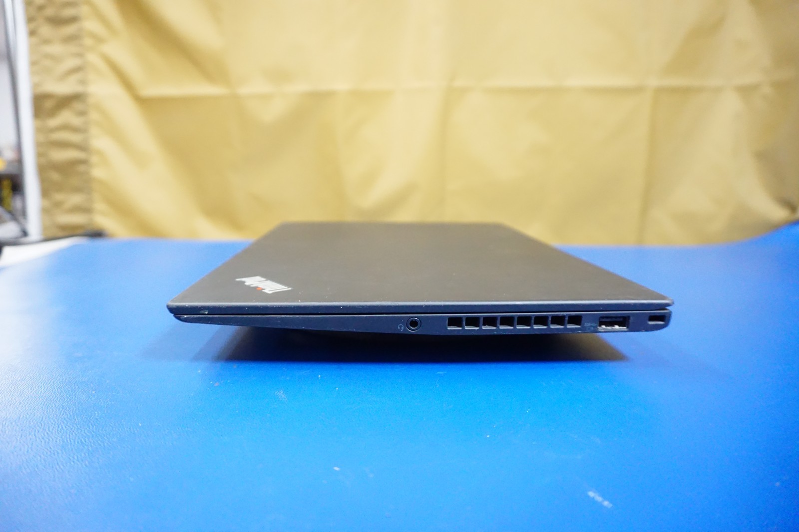 Lenovo ThinkPad X1 Carbon 5th Intel i5-7300U 8GB RAM NO SSD/OS