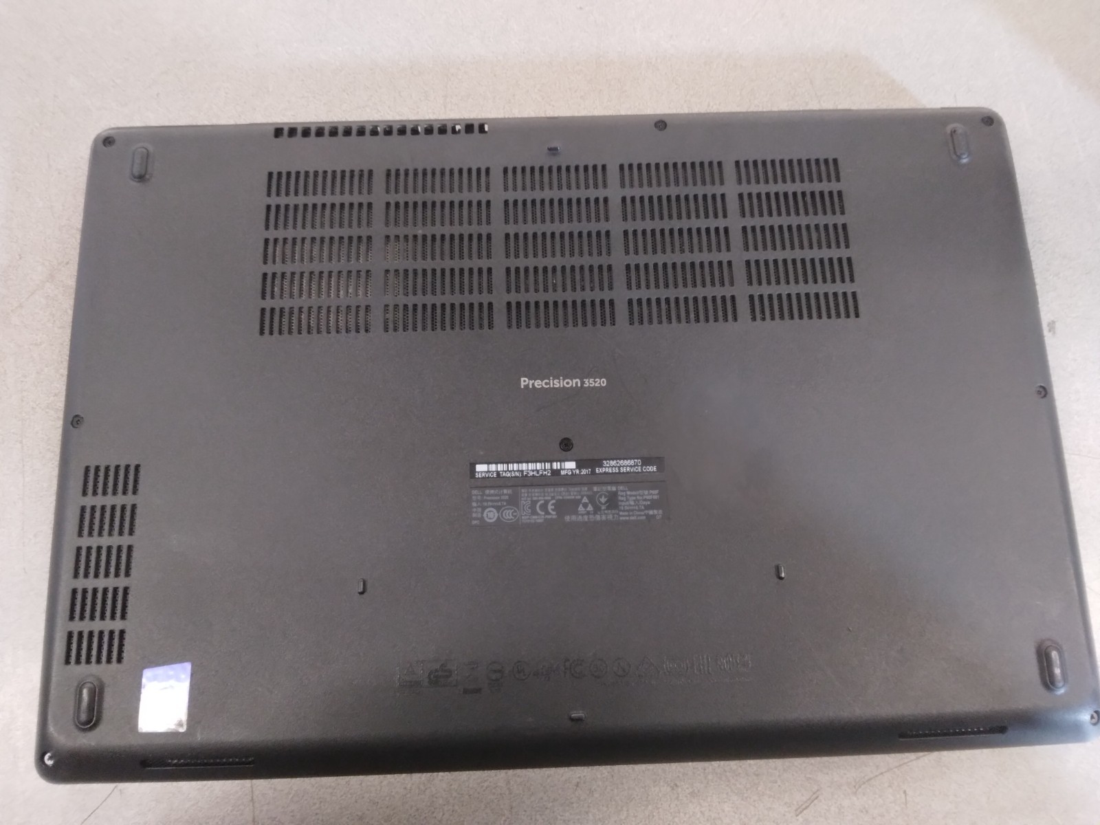 Dell*Precision*3520*i7-7820HQ*256GB*NVMe*16GB*DDR4*Nvidia*Quadro*M620*No*OS