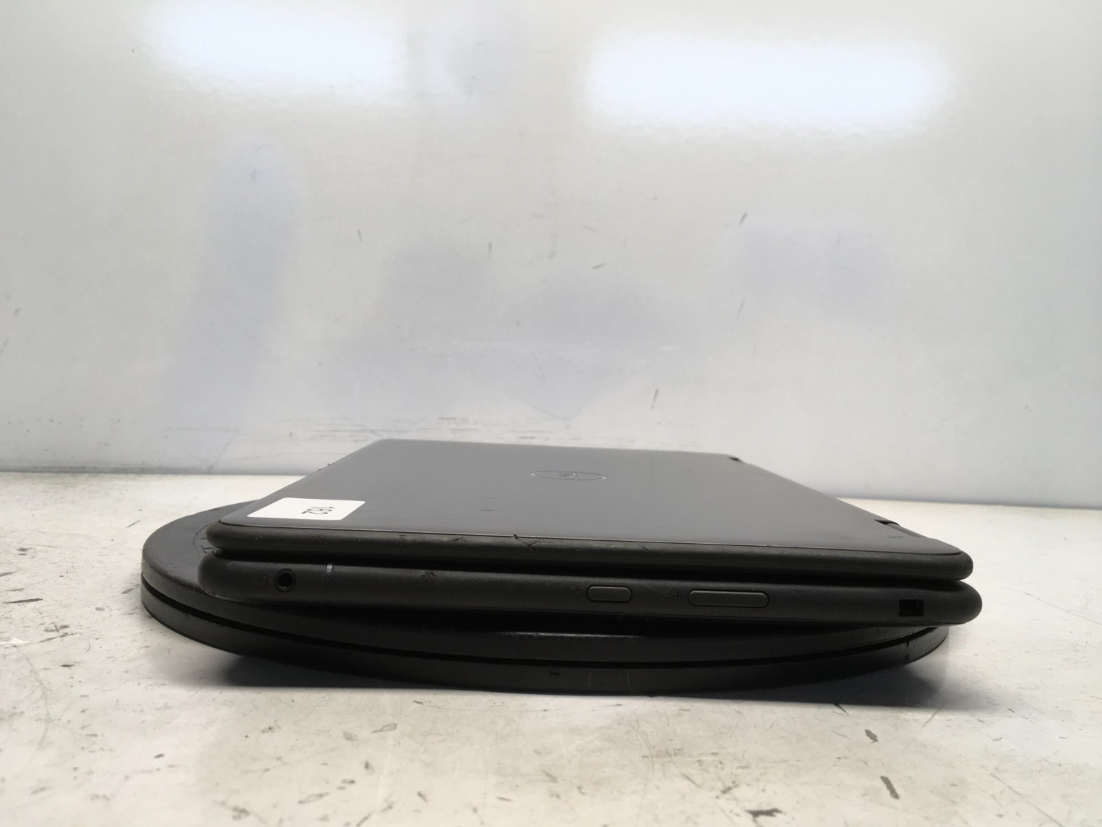 Dell Latitude 3190 2-In-1 Intel Celeron N4100 1.1GHz 4 GB NO HDD BIOS locked