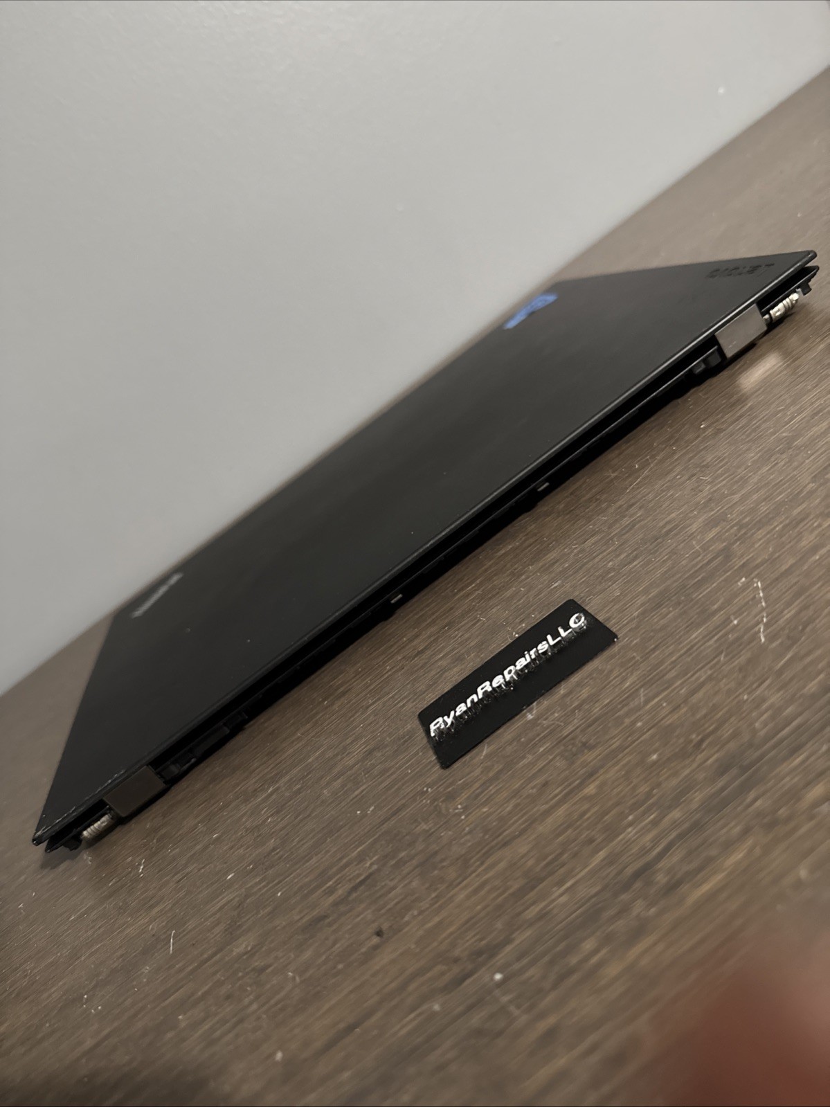 Lenovo ThinkPad P52s – No Battery / HDD / RAM – Parts or repair