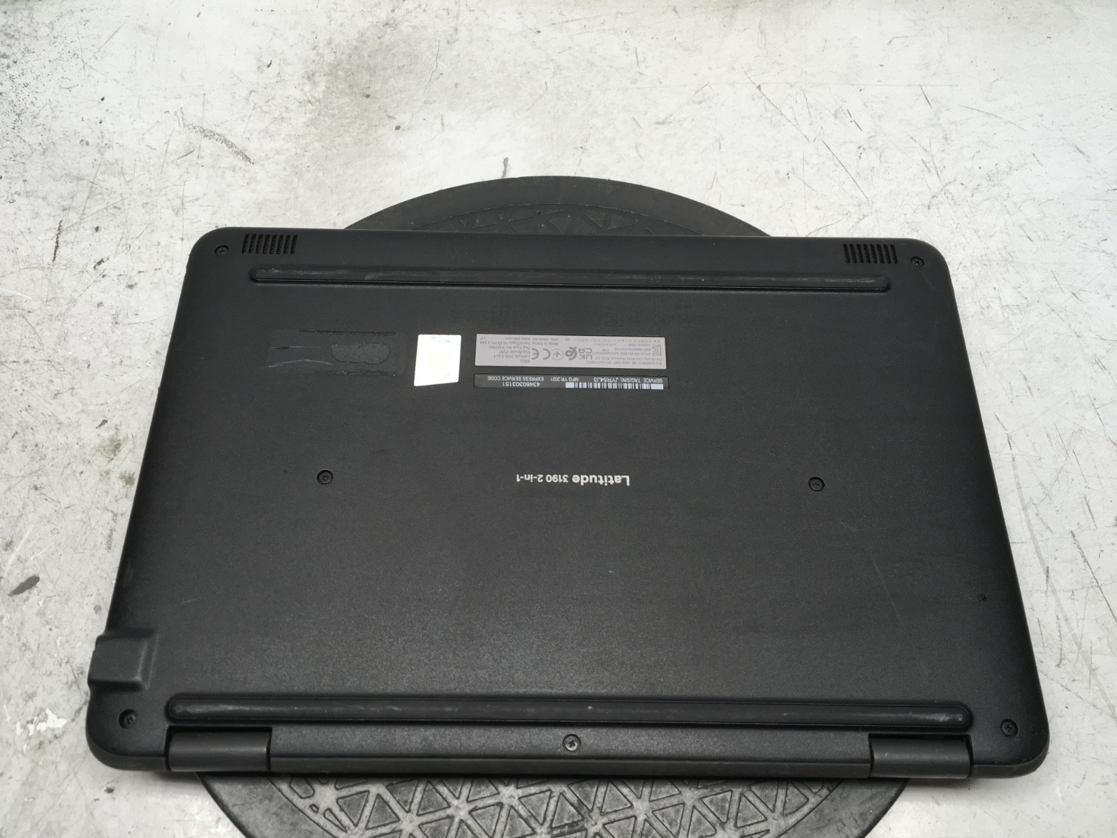 Dell Latitude 3190 2-In-1 Intel Pentium Silver N5000 1.1GHz 4 GB NO HDD
