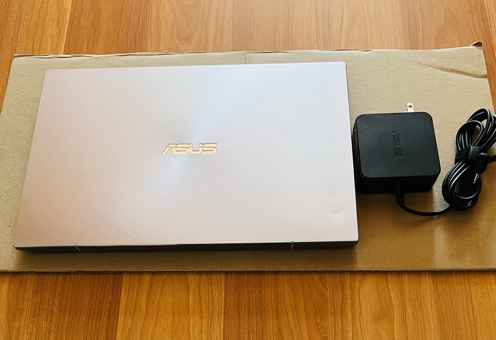 Asus zenbook Ux431f, i7-8565U , 16G Ram, UHD Intel Graphics, 256G, Win11 Pro