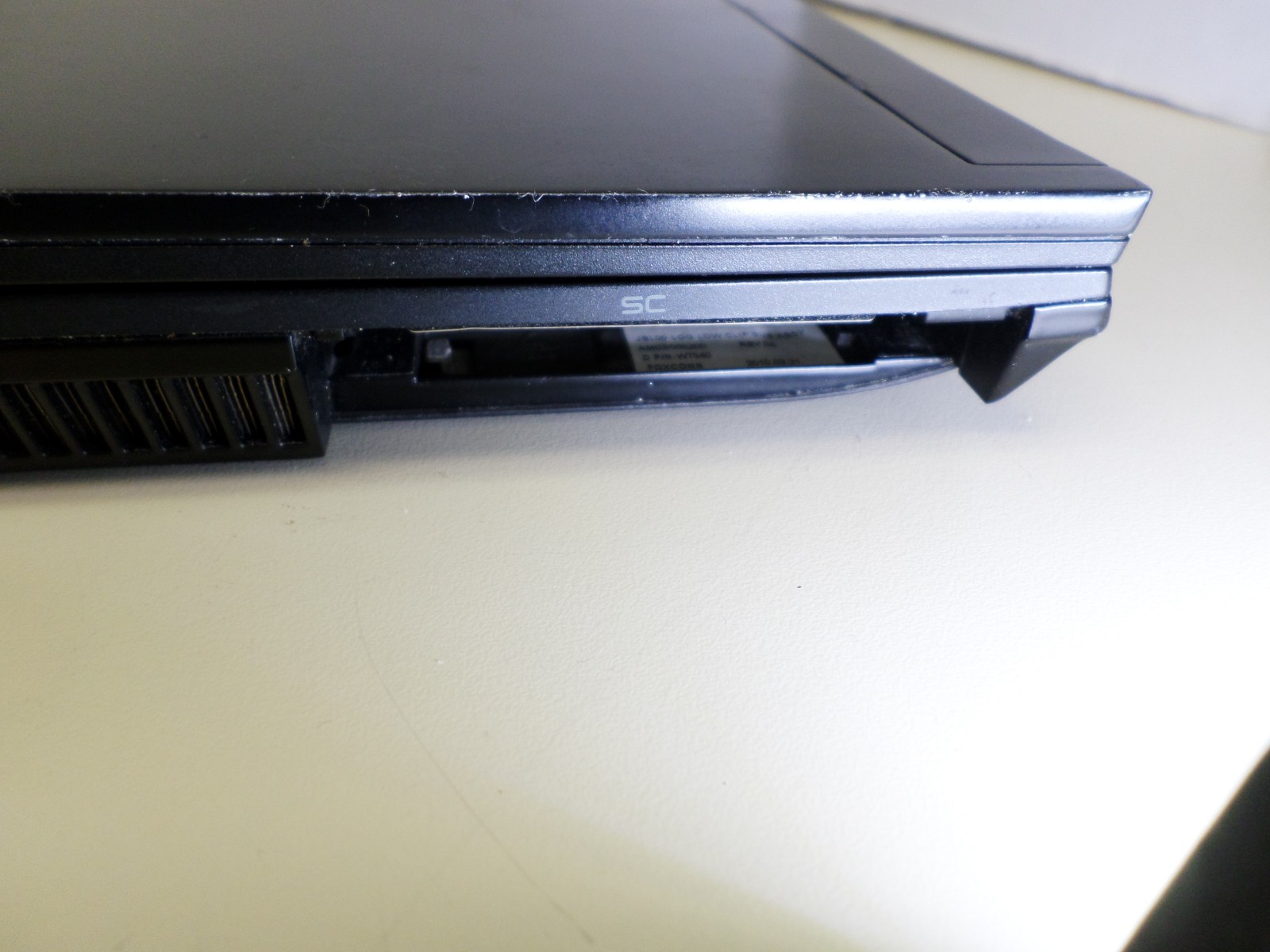 Dell Latitude e6400 14″ Laptop Intel Core 2 Duo 2.66 GHz CPU, C2D 1GB RAM