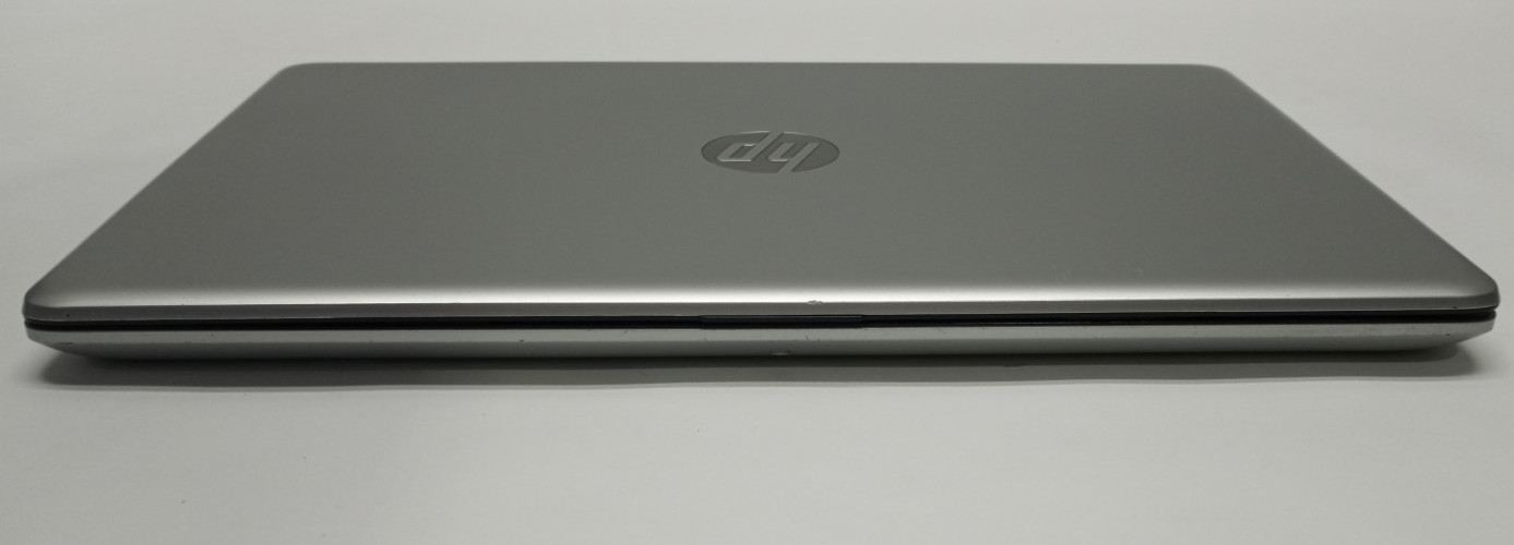 HP 15-da0xxx Notebook PC 15.6″ i3-8130u@2.20GHz 4GB RAM No HDD No OS MC430*!