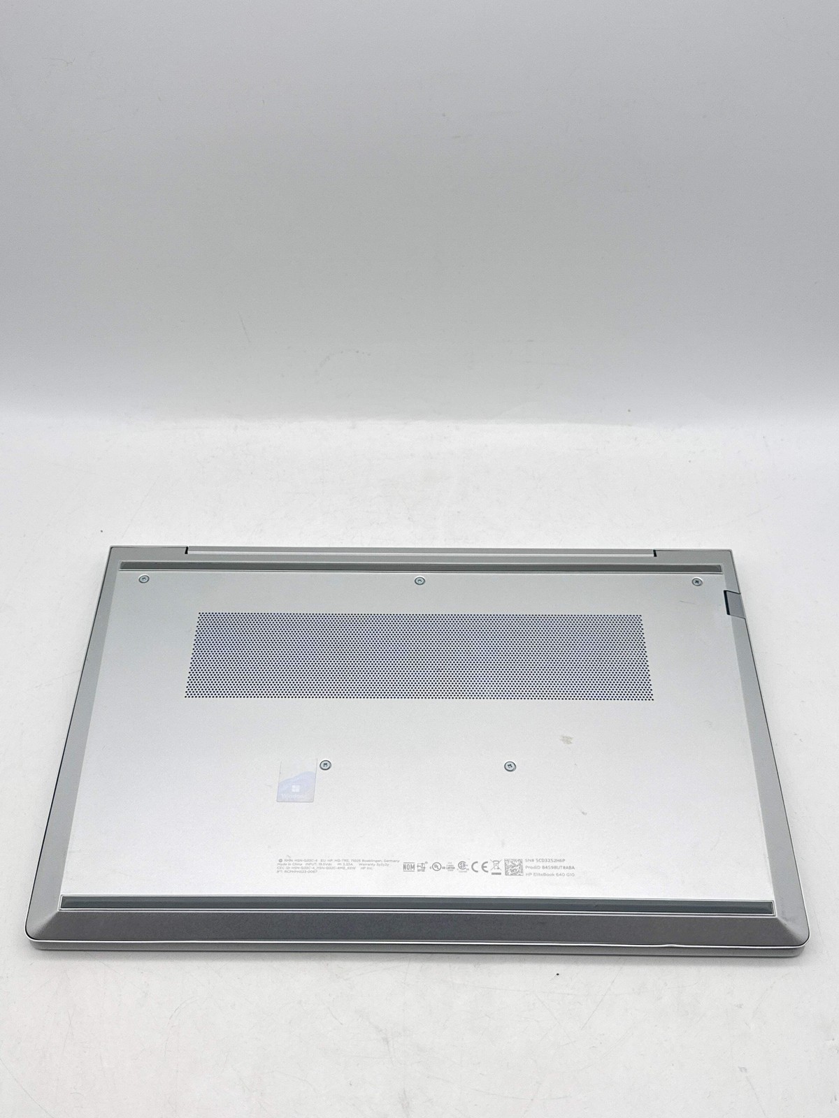HP EliteBook 640 G10 14.0″ FHD Touch Core i5-1335U 1.30GHz 256GB SSD 8GB RAM