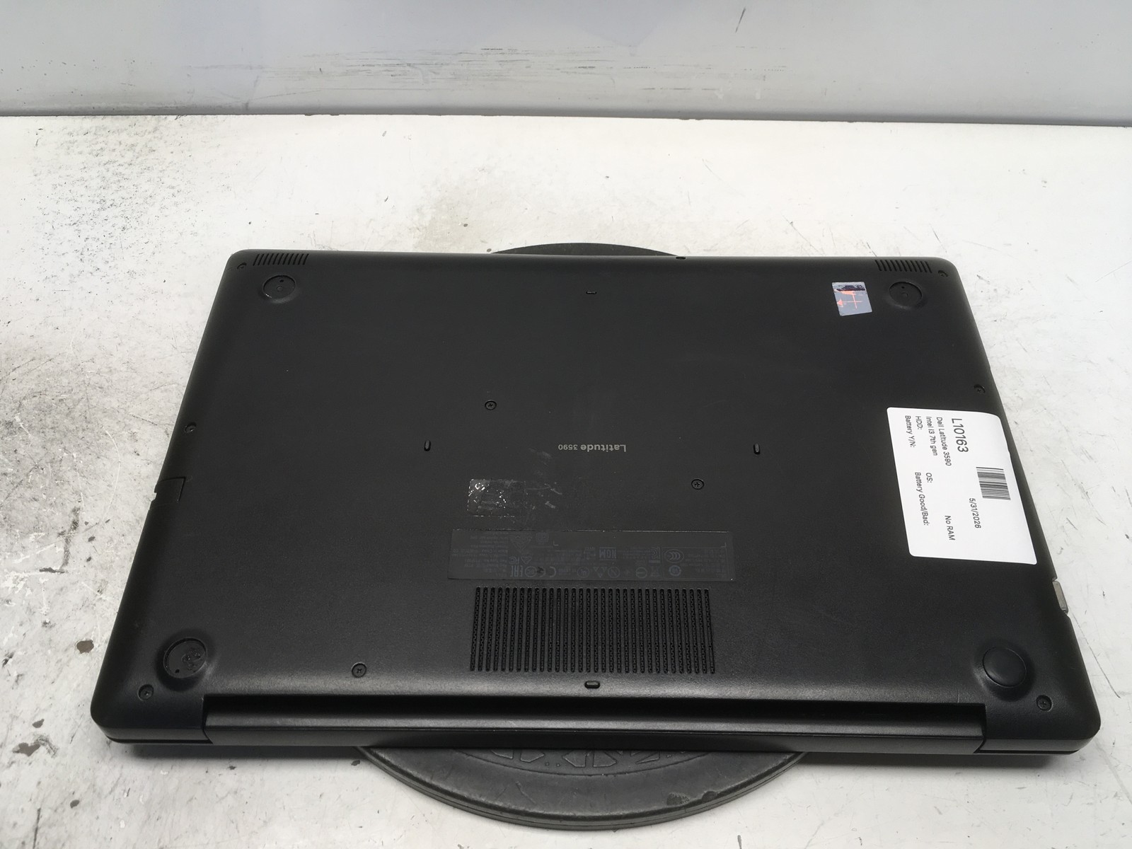 Dell Latitude 3590 Intel i3 7th gen No RAM NO HDD No Batt
