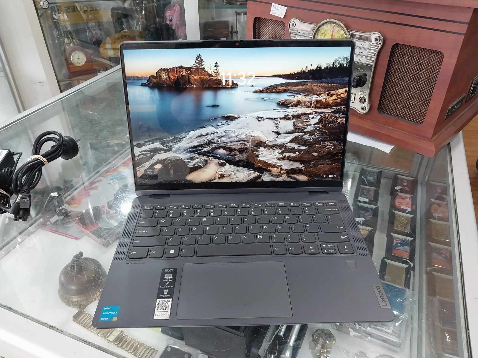 Lenovo Ideapad Flex 5 14IAU7 14″ 4GB RAM 128GB SSD WIN 11 HOME
