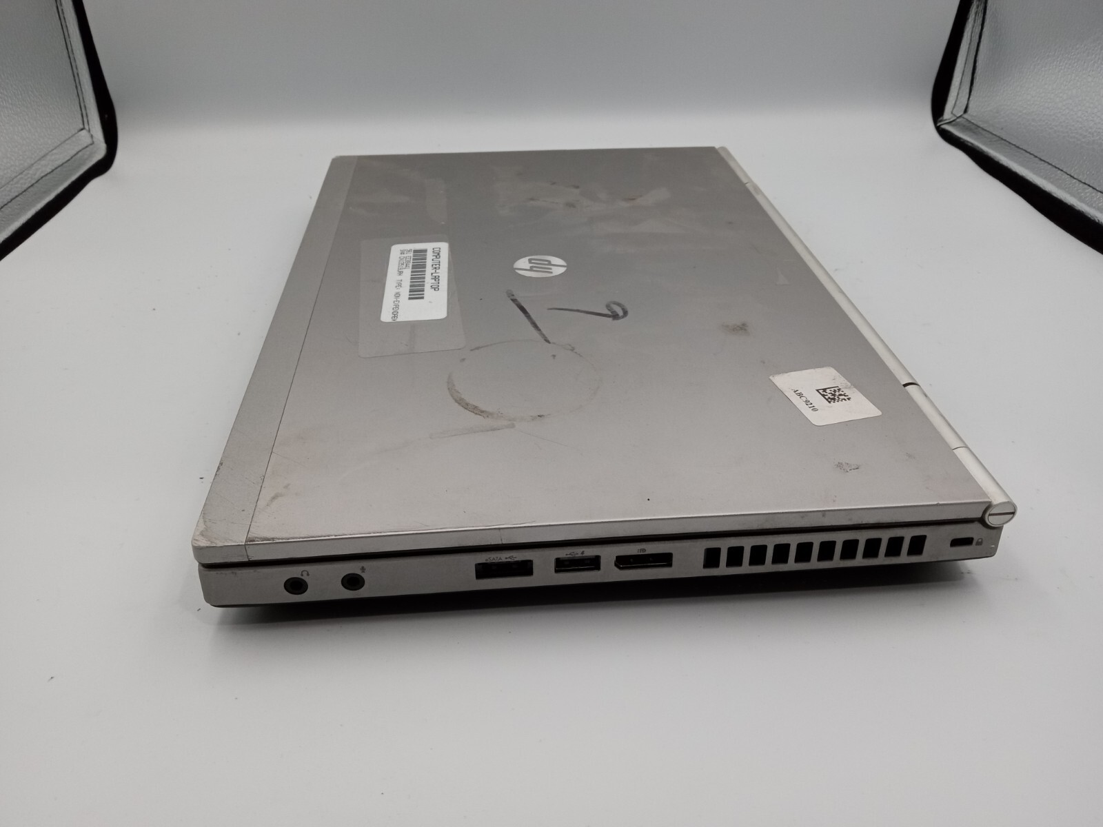 HP EliteBook 8470p 14″ Laptop Intel Core i5-3340M 4GB RAM – BOOTS – READ -RR