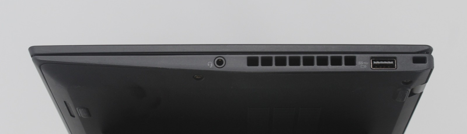 Lenovo ThinkPad X1 Carbon G5 i7 7600U @ 2.80 GHz 256 GB 16 GB 14″ FHD Win 11 Pro