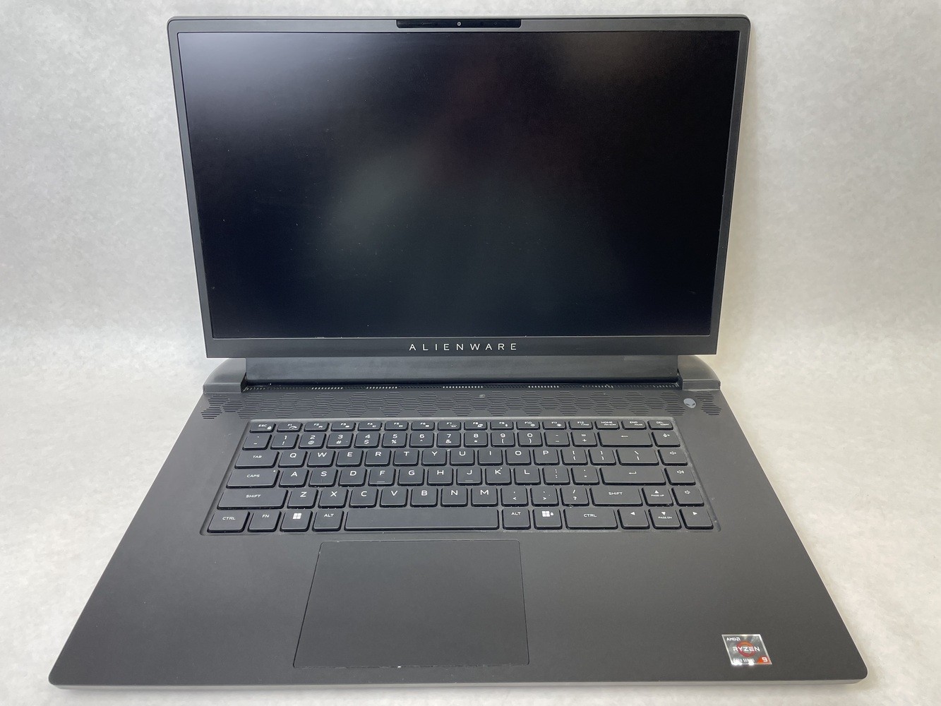 Alienware M17 R5 Ryzen 9 6900HX 16GB RAM RTX 3070 Ti 1TB SSD Black