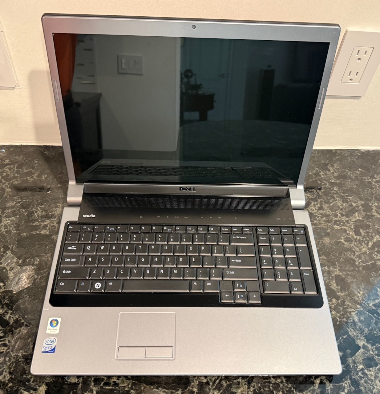 Dell Studio 1737 PP31L 17″ Laptop Core 2 Duo 4GB 320GB HDD Untested No Charger