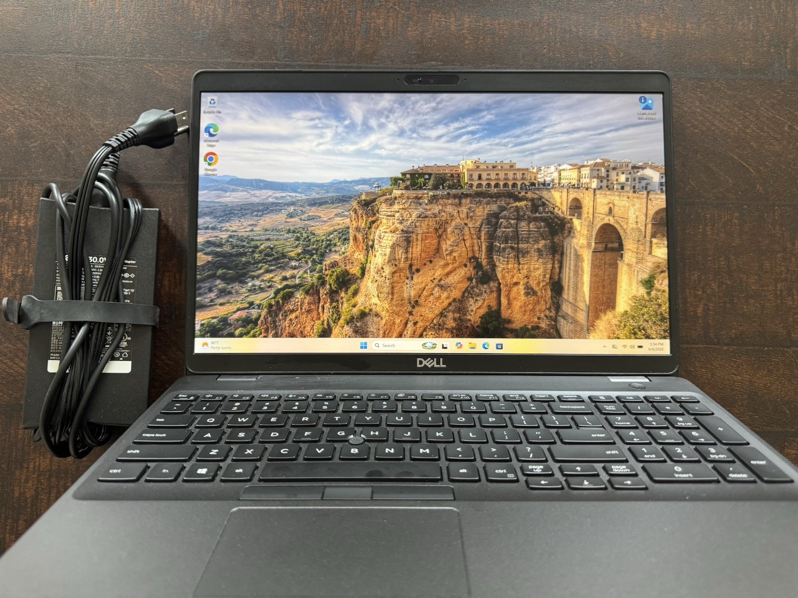Dell Latitude 5500 Laptop 15.6″ FHD Core i5-8265U 8GB RAM 128GB SSD Win 11P
