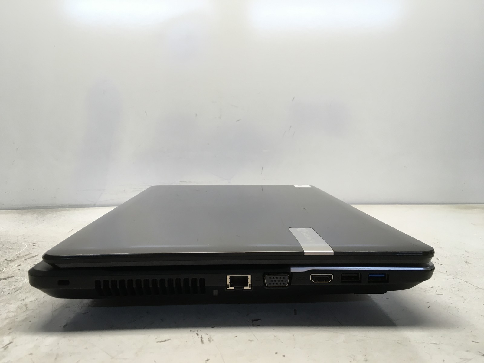 Gateway NE71B12U EG70 AMD E1-1200 1400MHz 2 GB NO HDD No Batt