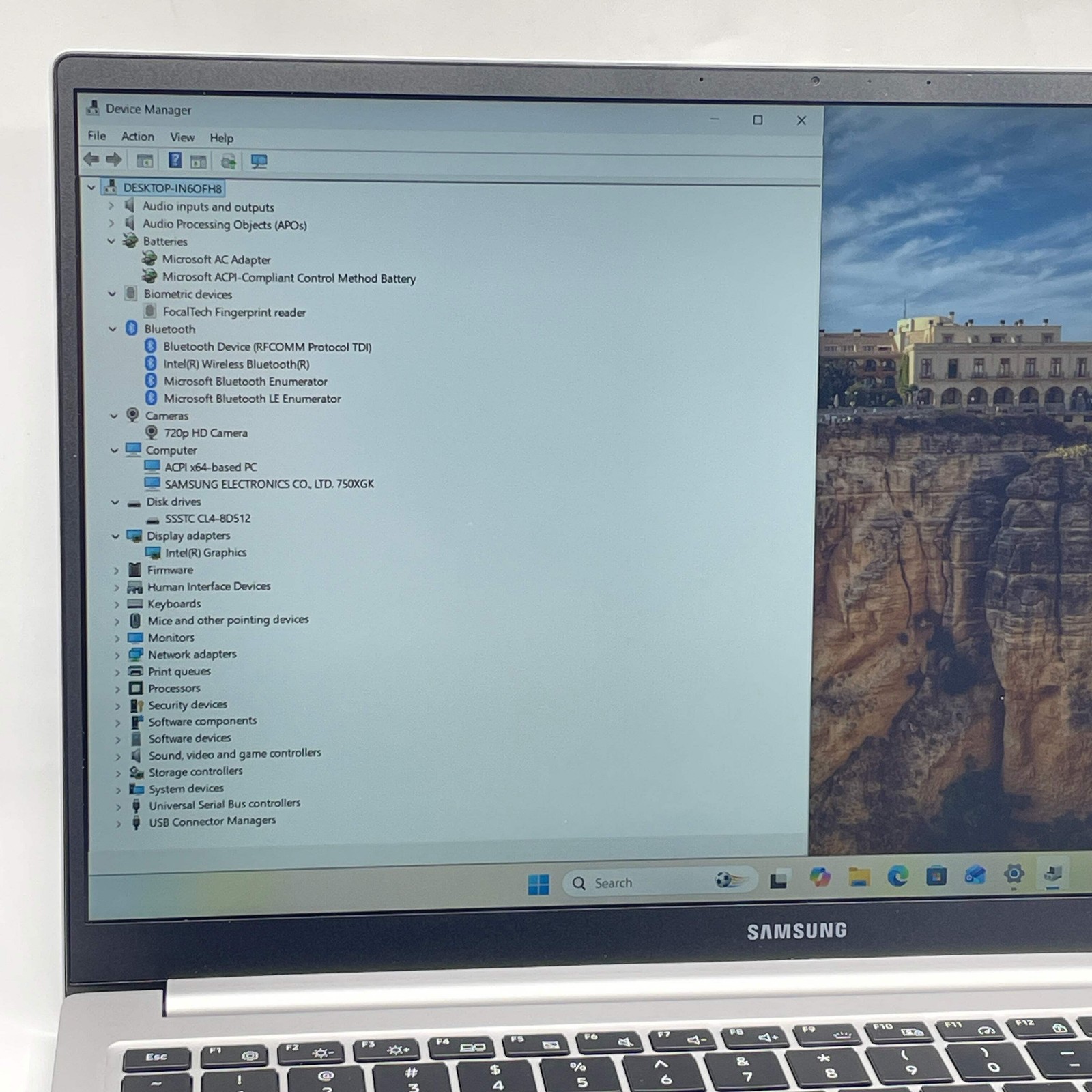 Samsung Galaxy Book4 NP750XGK 15.6″ Core 7 150U 1.8GHz 16GB RAM 512GB SSD