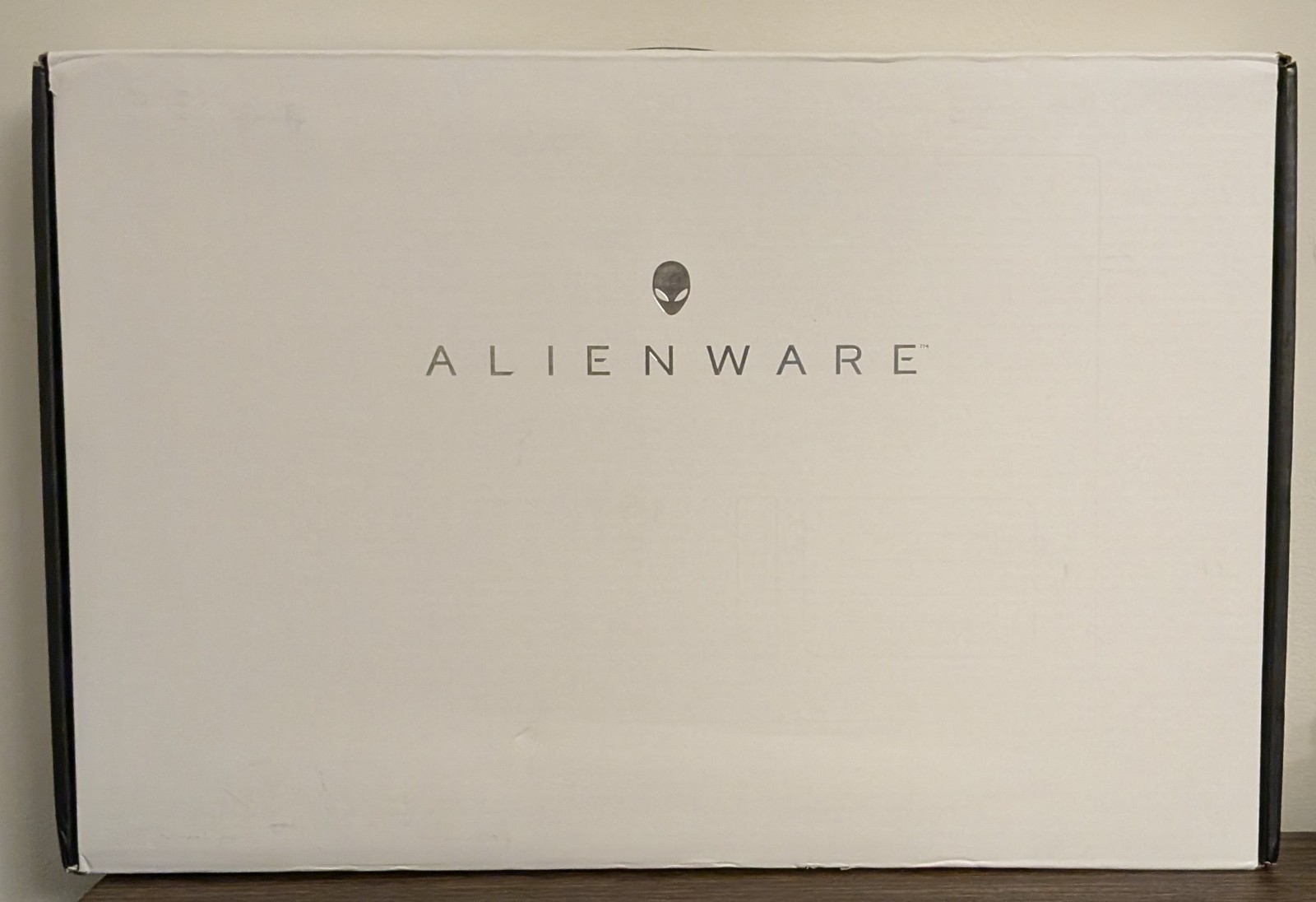 Alienware m18 r2 QHD+ 165Hz (Core i9-14900HX, 32GB/1TB SSD, RTX 4070) Laptop