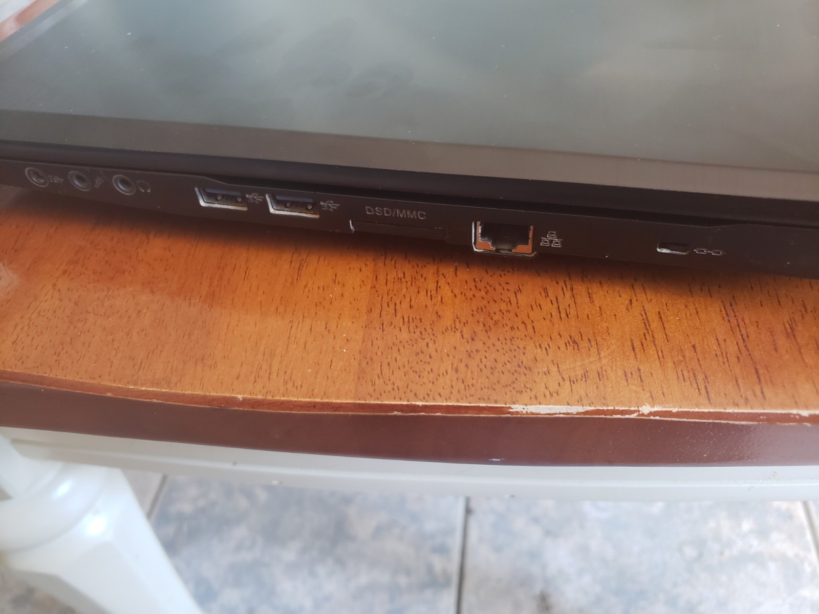 Sager Clevo P670RG 75hz Gsync i7 6820hk 16gb DDR4 GTX 980M 8GB 240gb+2tb Win10