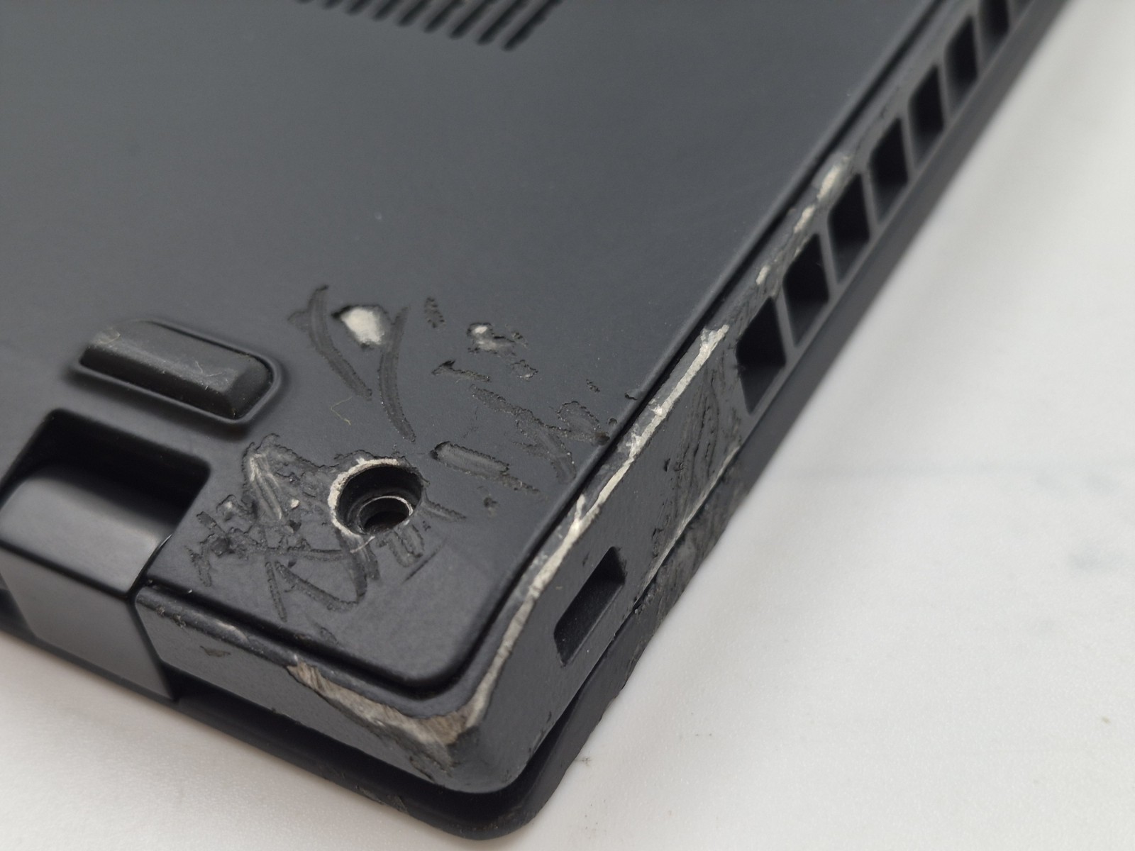 FOR PARTS Lenovo ThinkPad X1 Carbon Gen 8 i5-10310U 1.70GHz 8GB RAM No SSD/OS