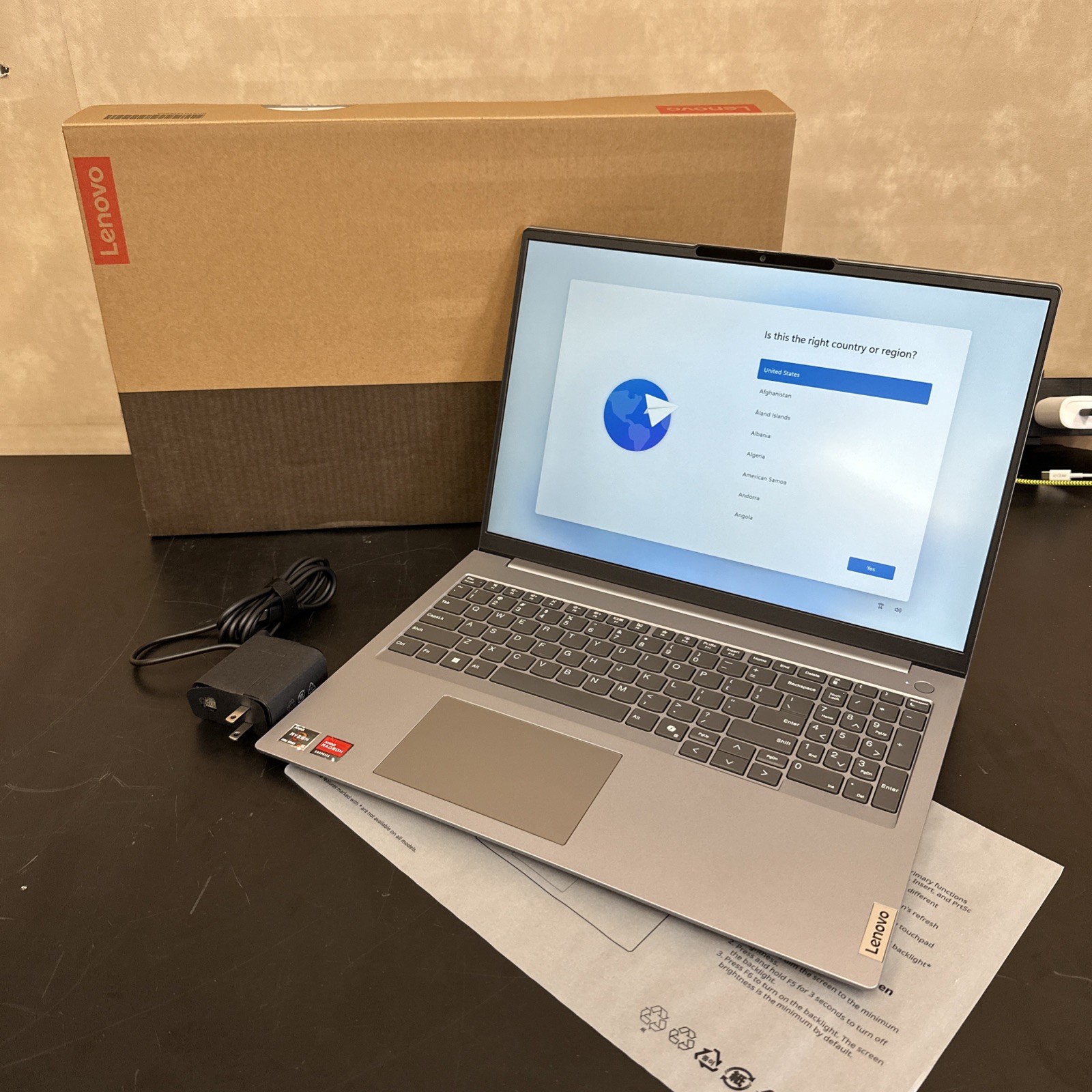 Lenovo ThinkBook 16 Gen 7 16″ AMD Ryzen 5 7533HS 16GB 1TB SSD Arctic Gray