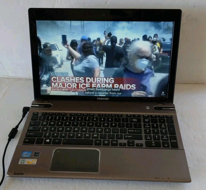 TOSHIBA SATELLITE P855-S5102 INTEL CORE i5-3230M 2.60 GHz 8GB 500GB WIN 10 PRO