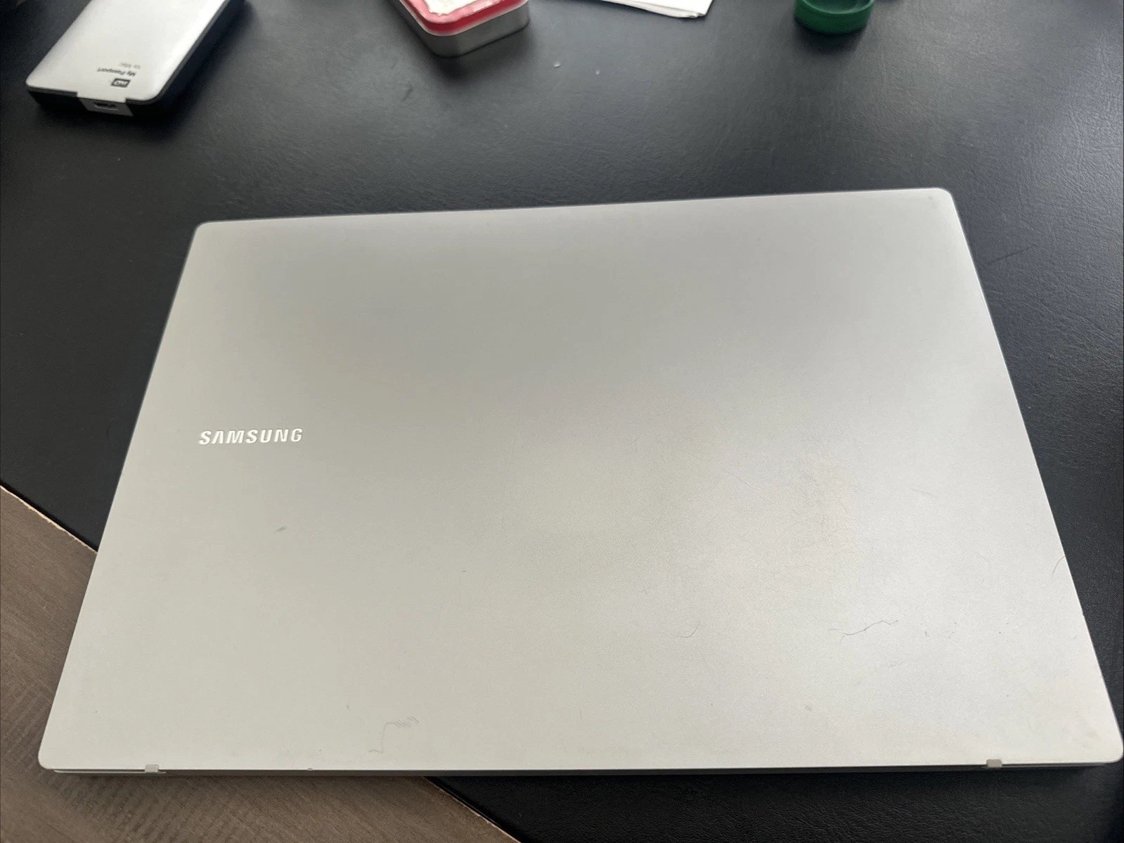 Samsung Galaxy Book Go 14″ (128GB eUFS, Qualcomm Snapdragon 7c 2nd Gen., 2.55…