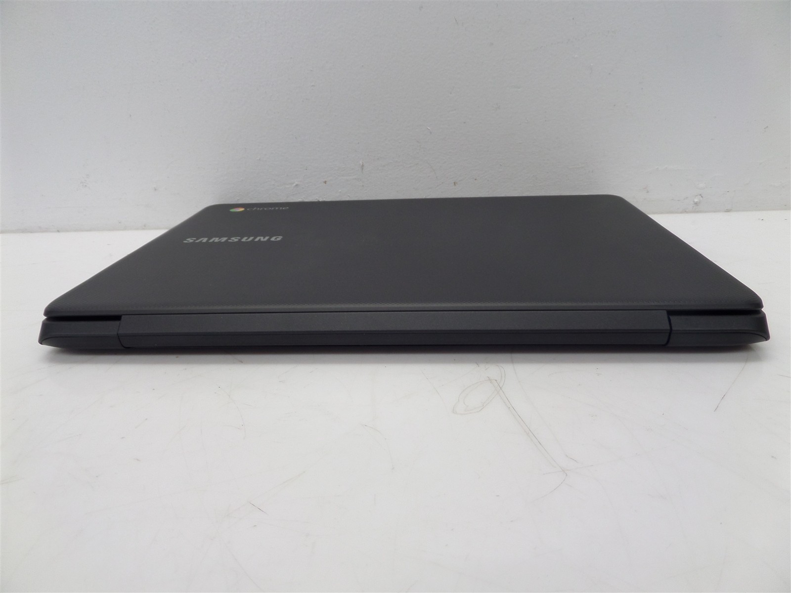 Samsung Chromebook 3 11.6″ XE500C13-K04US 16GB eMMC 4GB RAM N3060 1.6GHz CPU
