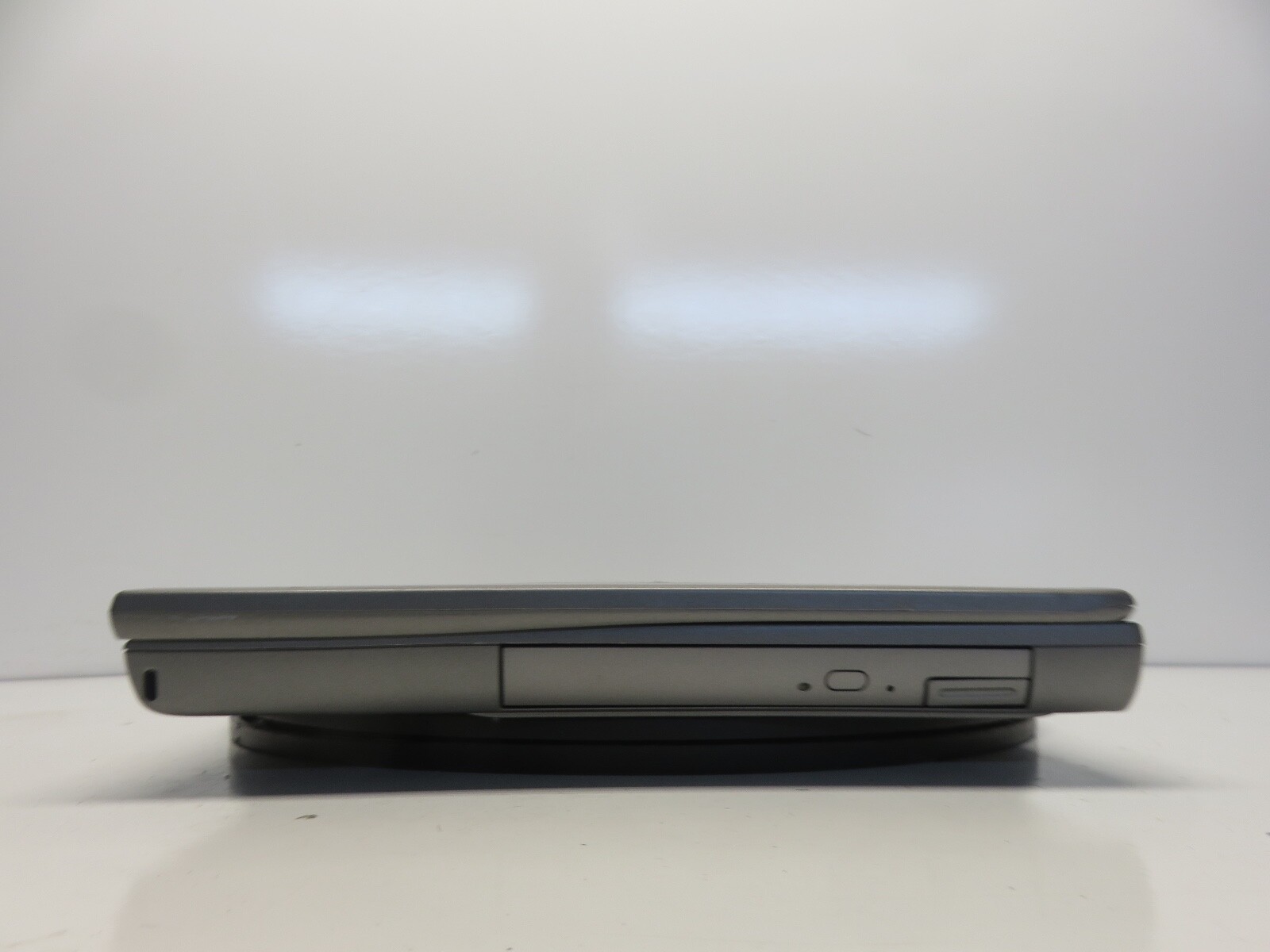 Dell Latitude D600 Pentium M 1.6GHz 512 MB 40 GB WIN XP No Batt