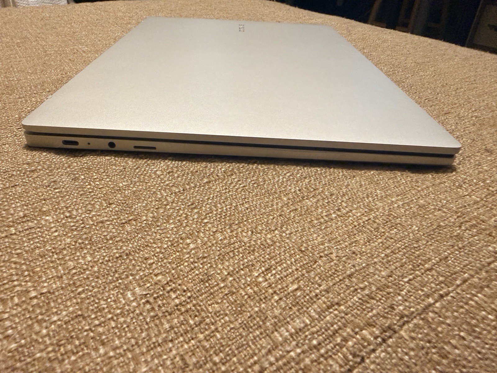 SAMSUNG GALAXY BOOK GO 14″ NP340XLA KA-2 Snapdragon 3.15GHz 8GB RAM ARM64 Laptop