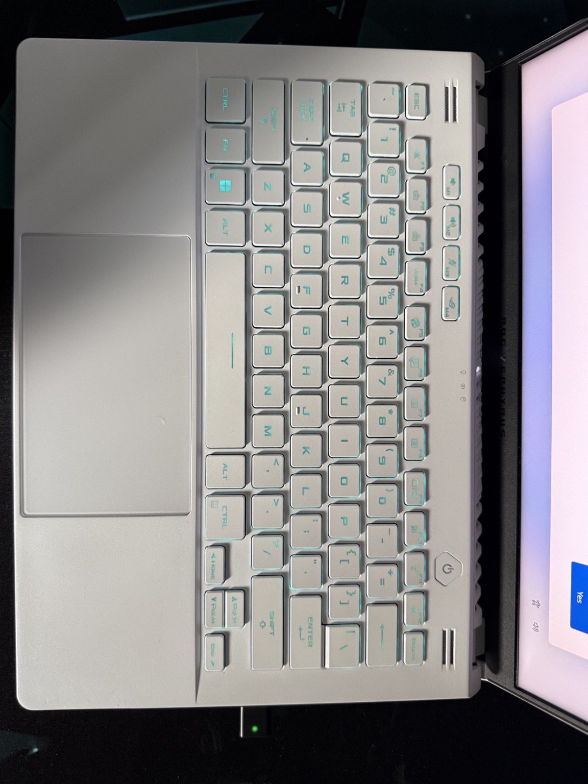 ASUS ROG Zephyrus G14 14″ (1TB SSD, AMD Ryzen 9 6700s) READ DESCRIPTION