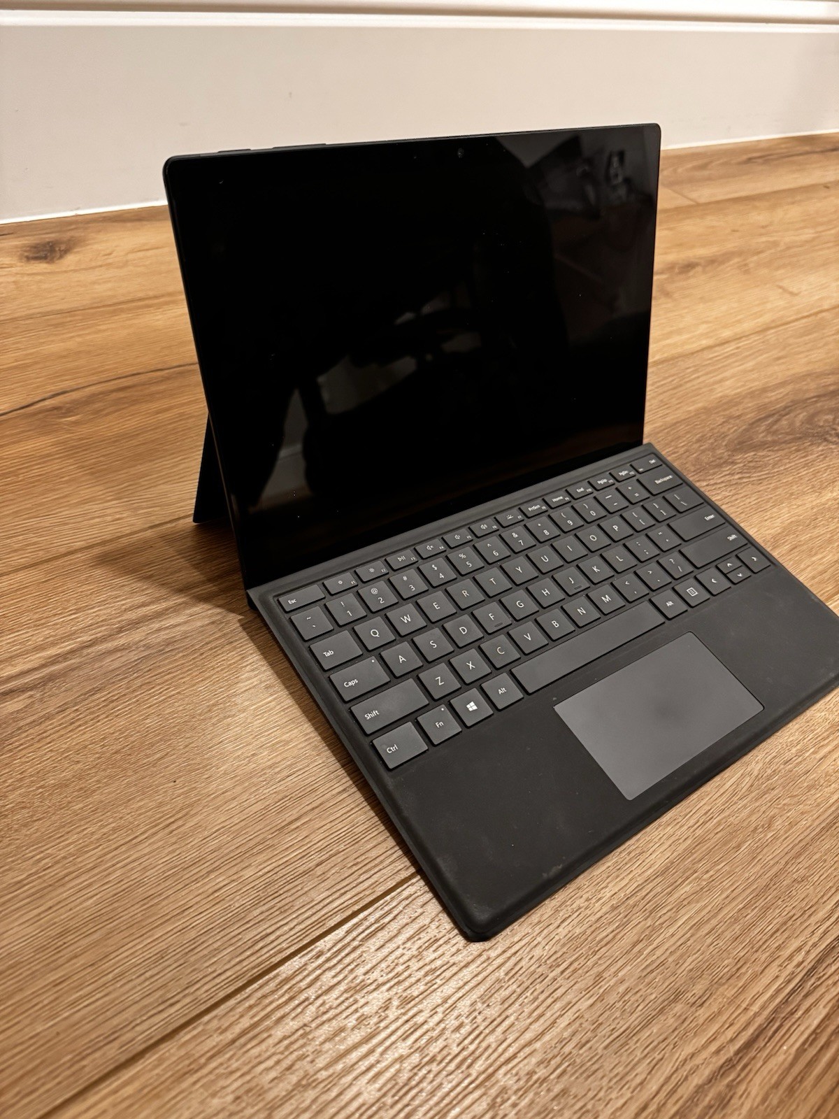 Microsoft Surface Pro 7 Plus 1961 2736×1824 I5-1135G7, 16GB RAM, 256GB Storage