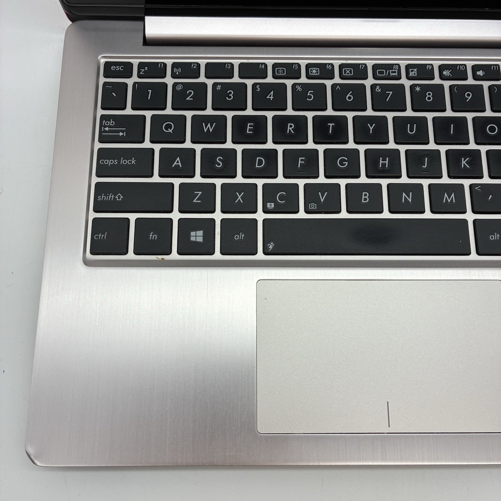 Asus VivoBook X202E Laptop Intel Core i3-3217U 4GB Ram NO HD/OS – (L29)