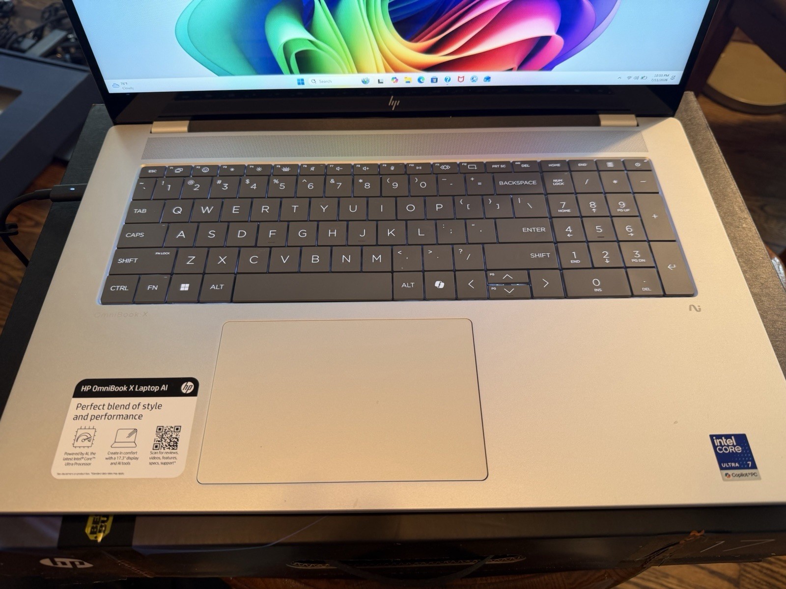 HP Omnibook X 17.3″ CoPilot+ PC FHD Touch Intel Core Ultra 7 256V 16G 1TB 10/10