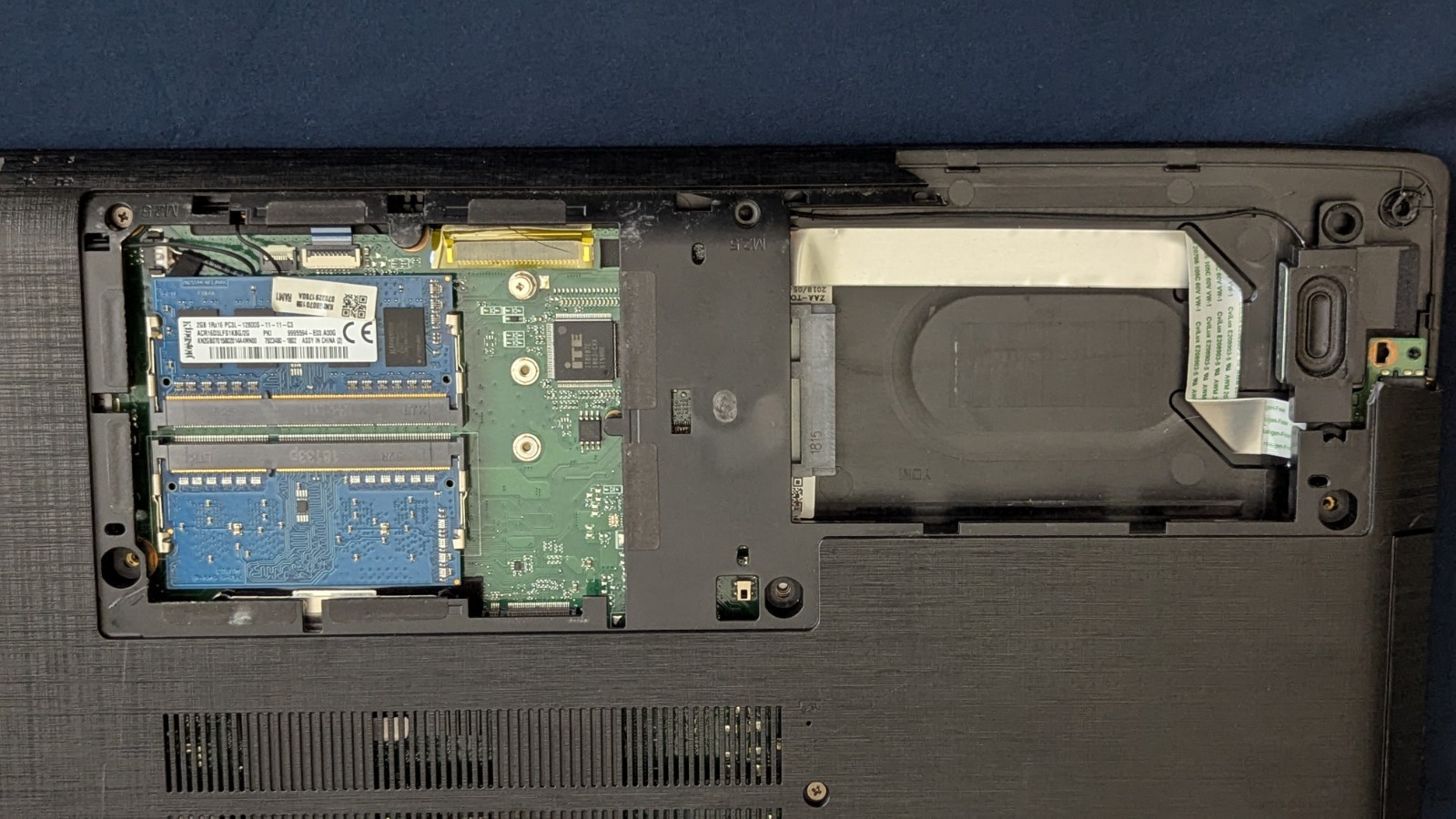 Acer laptop Aspire E5-576 Series Model N16Q2 4GB RAM (For Parts)
