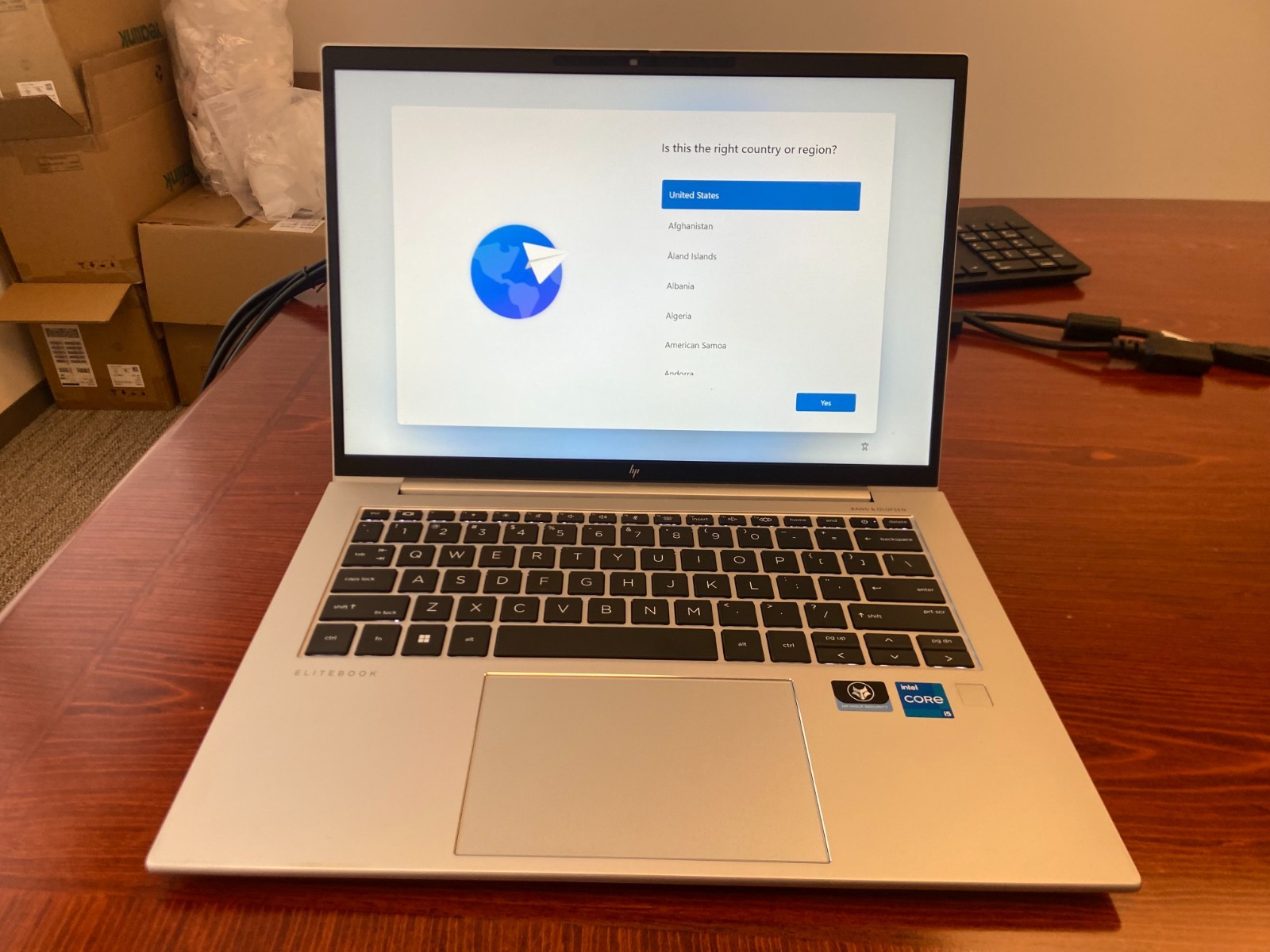HP Elitebook 840 G10 14″ – Intel Core i5-1335U @ 4.60 GHz, 1 TB SSD, 16GB RAM, W