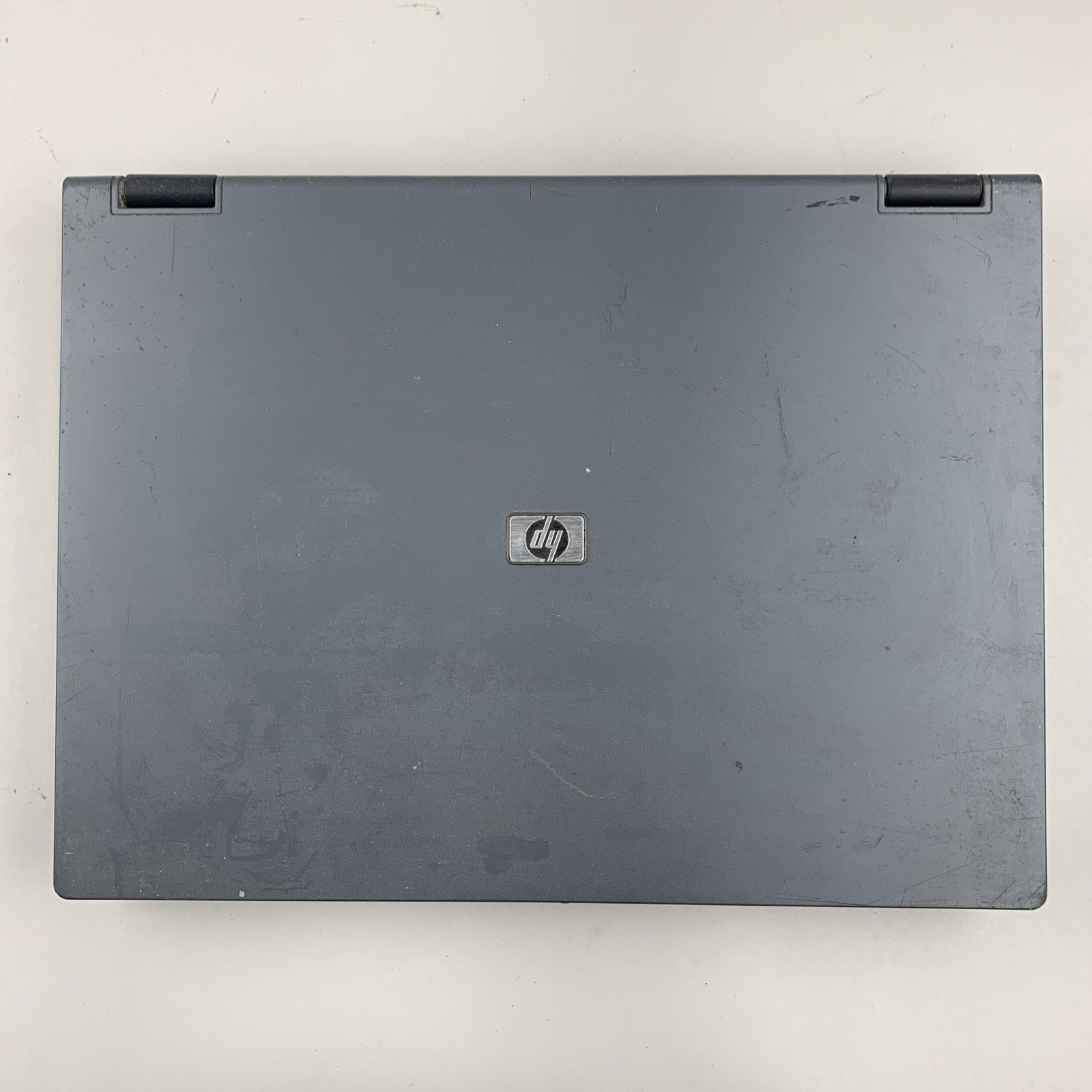 HP Compaq 6710b Core 2 Duo 2.10GHz 2GB RAM 15.4″ No Batt./ HDD/OS – BAD SCREEN