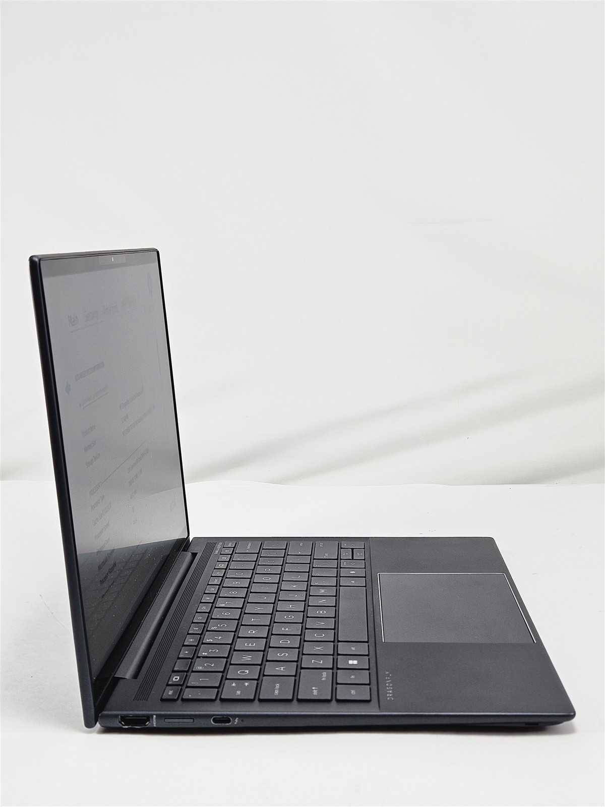 HP 13.5″ Elite Dragonfly G4 i7-1365U 1TB SSD 32GB Iris Xe Laptop Slate Blue