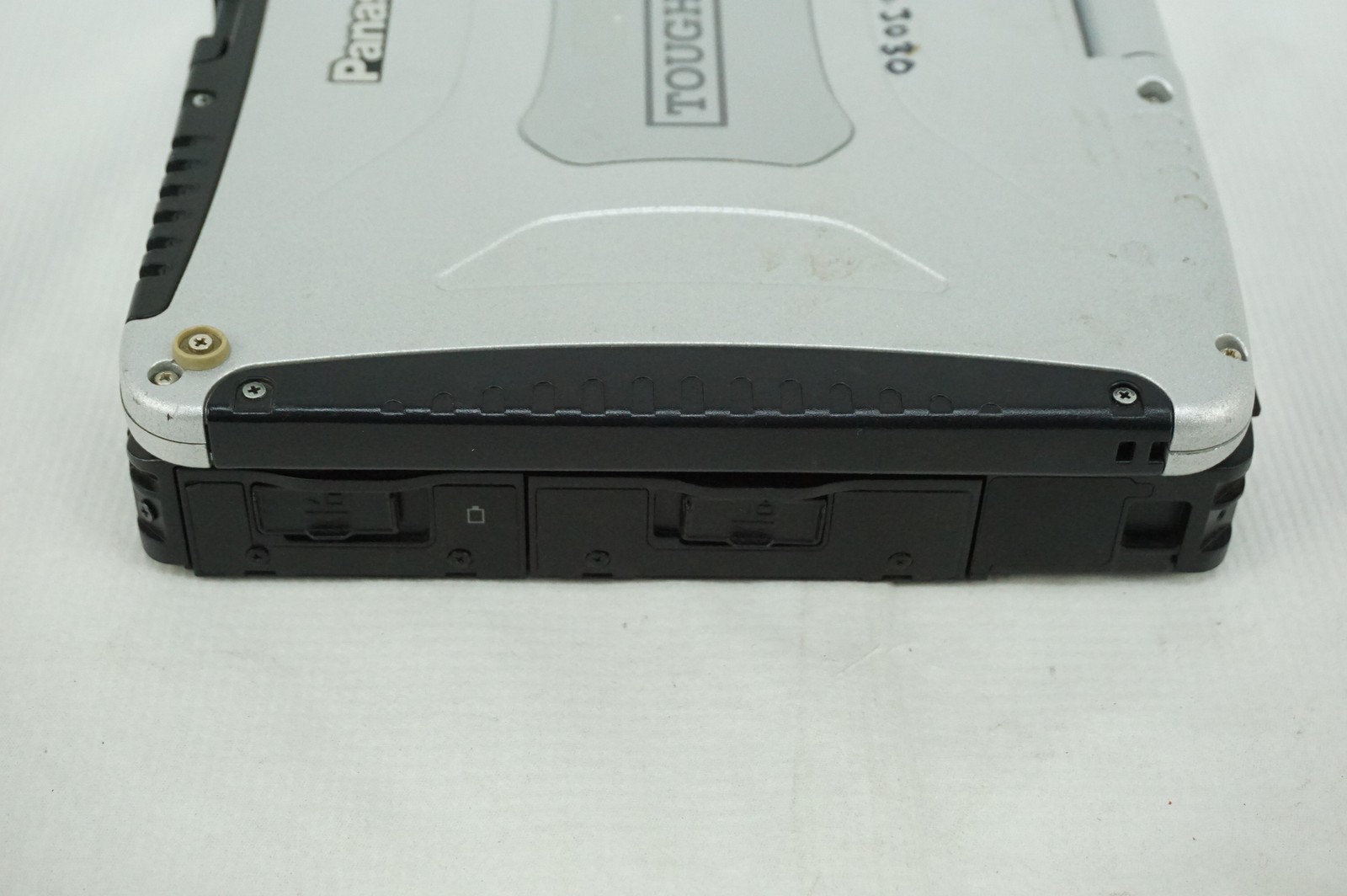 Panasonic Toughbook CF19 i5-3610ME 2.7GHz 4GB RAM Has Stylus No Hard Drive