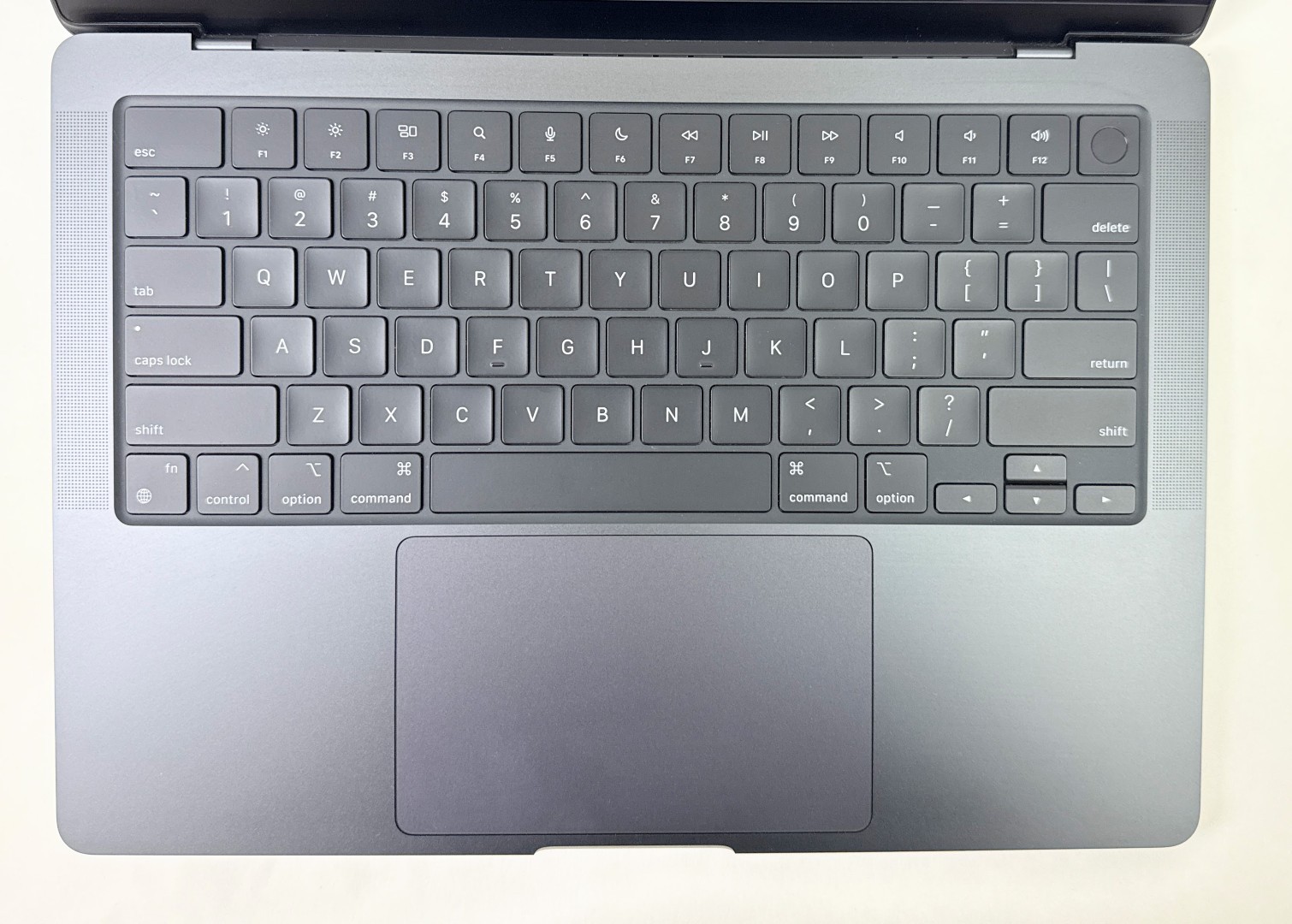 Apple MacBook Pro 14″ M3 Pro Chip 18GB 512GB SSD 14-core GPU Sequoia
