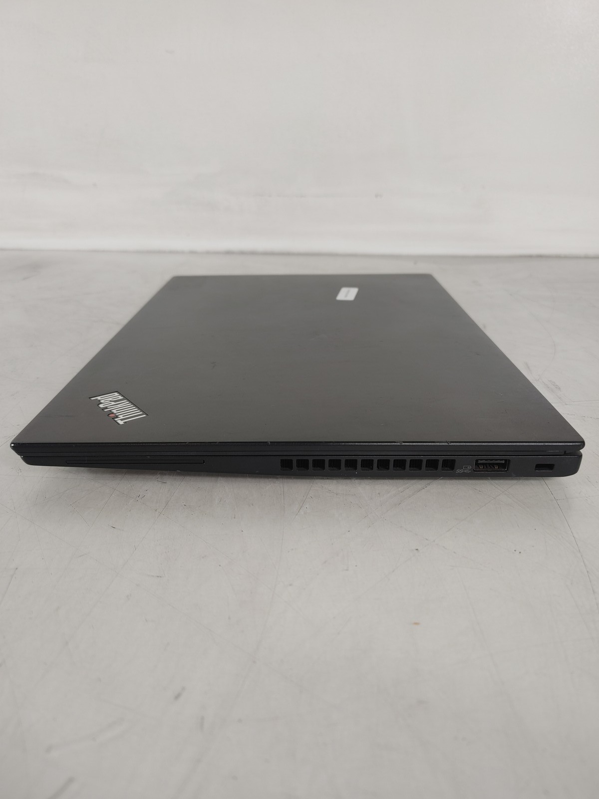 Lenovo ThinkPad T490s Core i7-8565U 1.80 GHz 8 GB DDR4 No HDD