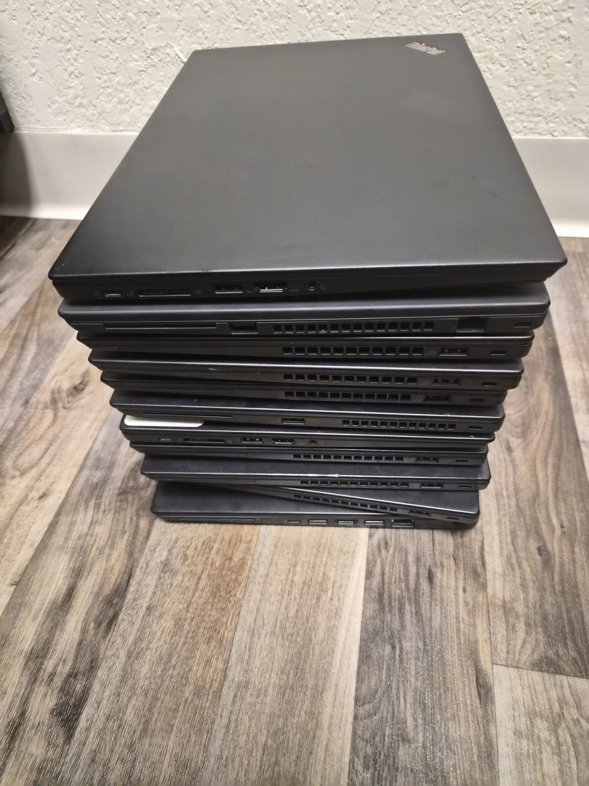 Lenovo ThinkPad T490s Intel Core i5-8365U 1.6Ghz 16GB Ram No SSD 14″ Laptop