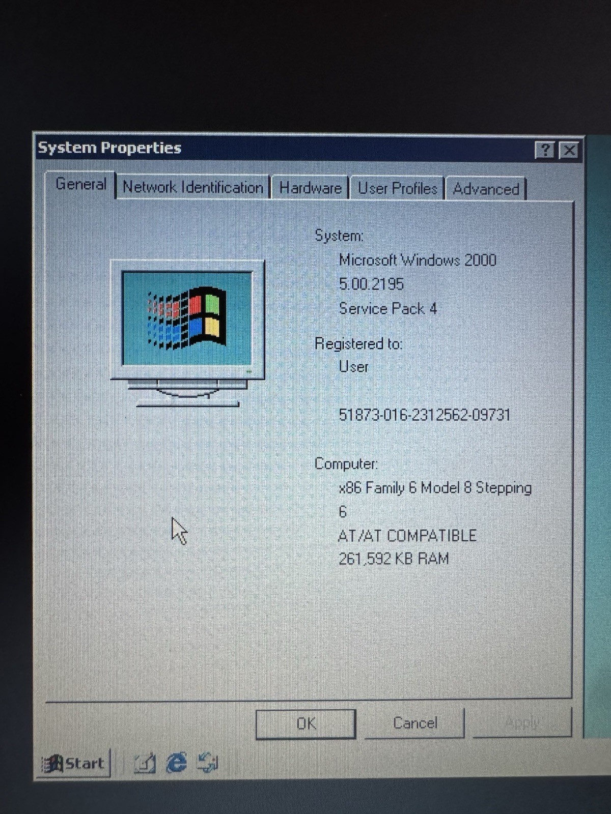 Dell Latitude C800 Laptop Pentium III 850Mhz 256MB 20GB 15″ Windows 2000 Working