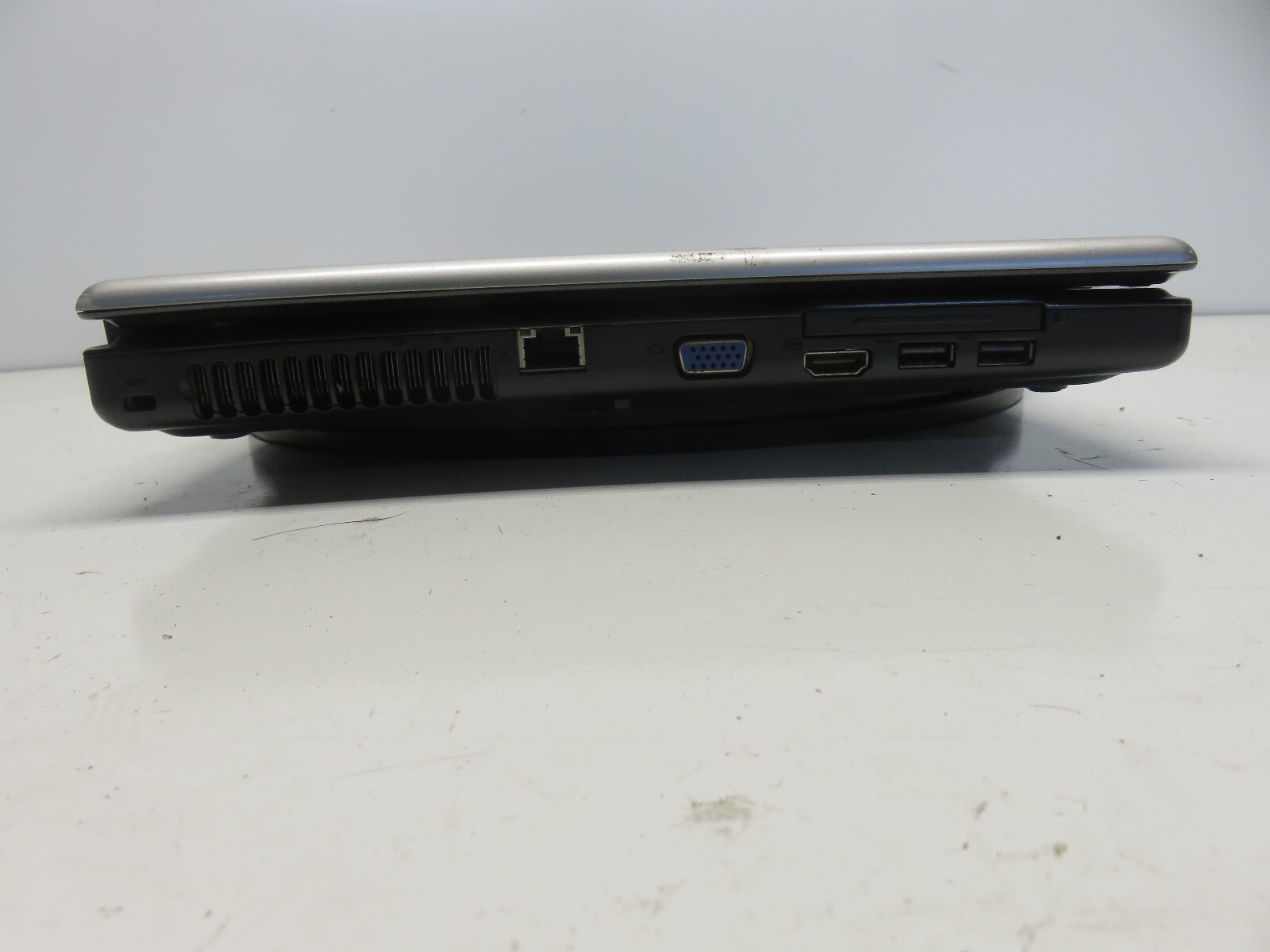 Lenovo N500 Pentium Dual CPU T3200 2GHz 1024 MB NO HDD No Batt