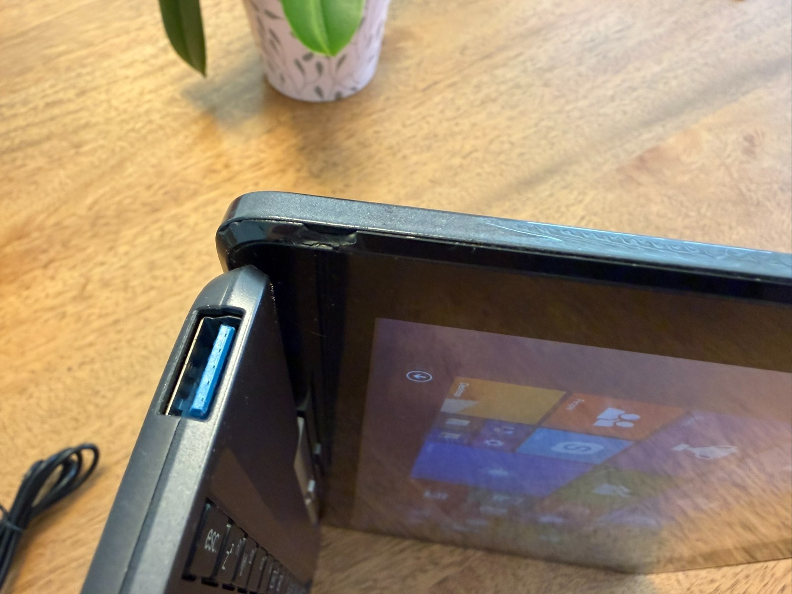 ASUS Transformer Book T100T 10.1″ 32GB, Intel Atom Quad-Core – Windows 8.1