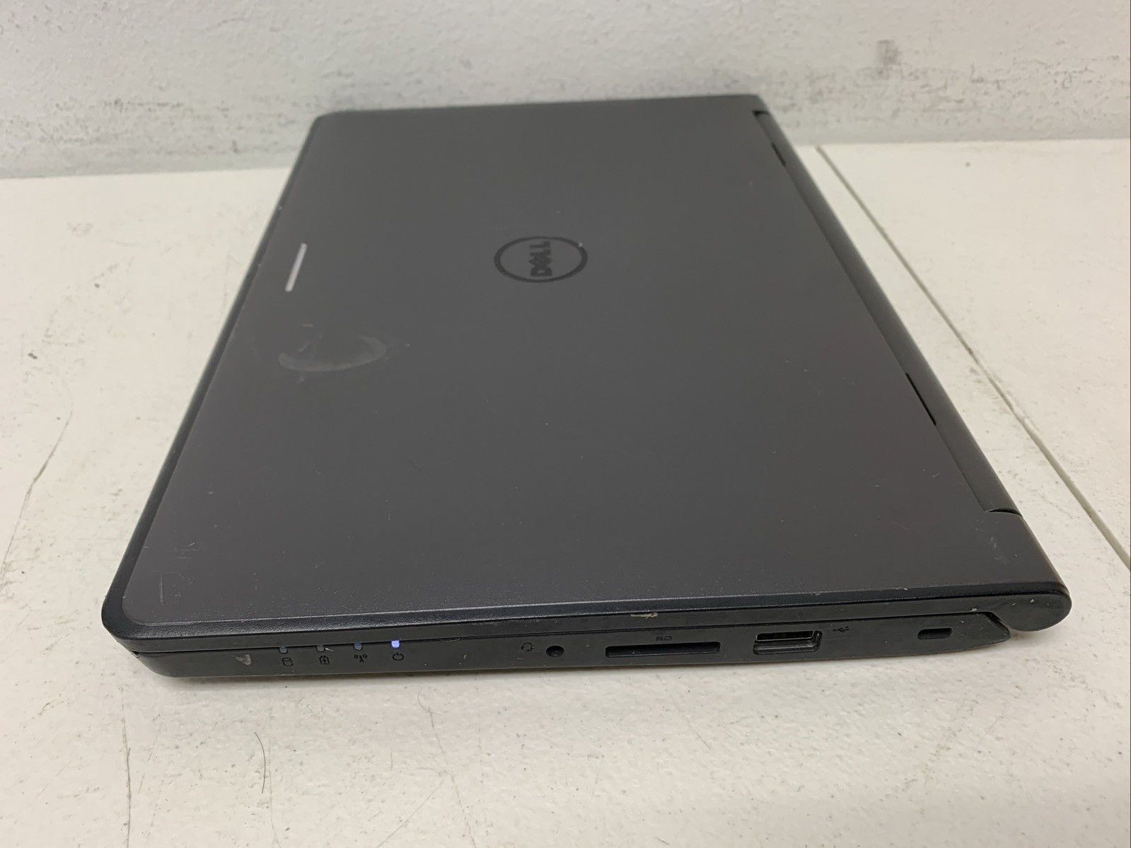Dell Latitude 3150, Pentium N3540,4GBRAM,500gb Hdd Wind 10 Home
