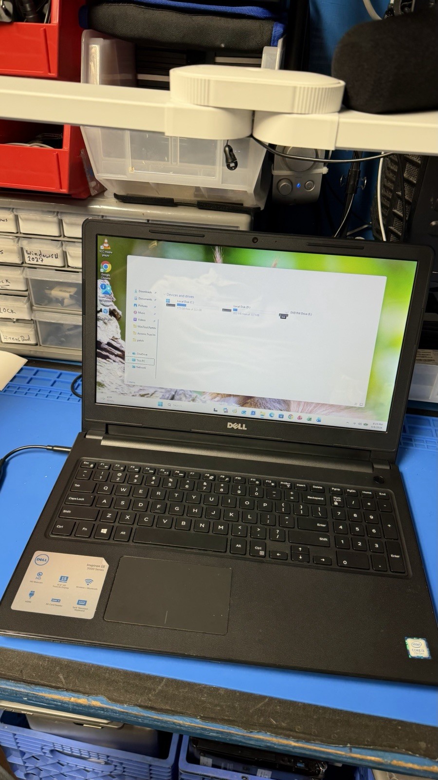 Dell Inspiron 15 3567 i3-7100U 8GB RAM 250GB SSD Windows 11 Laptop
